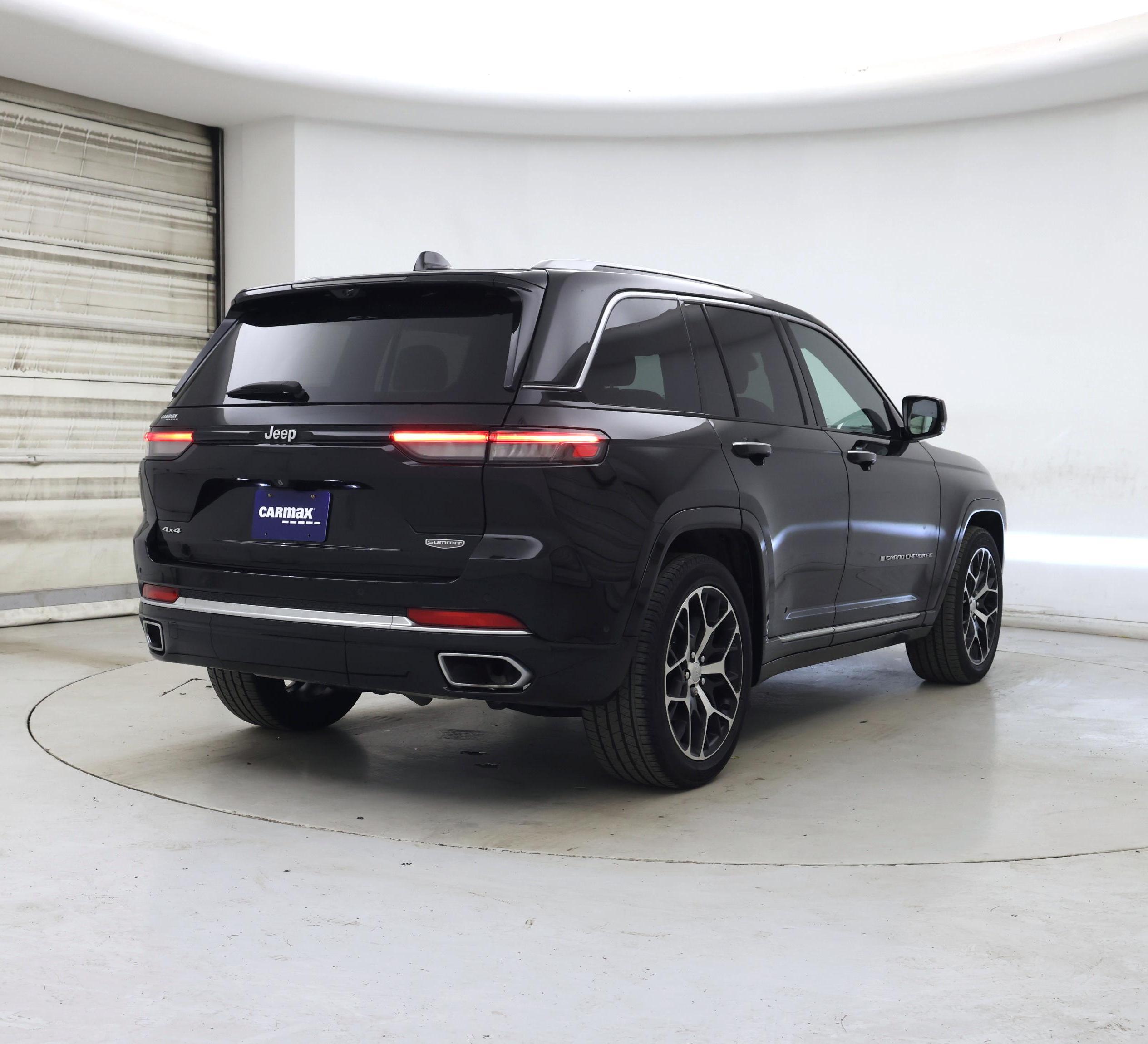 Thumbnail: 2022 Jeep Grand Cherokee - 8