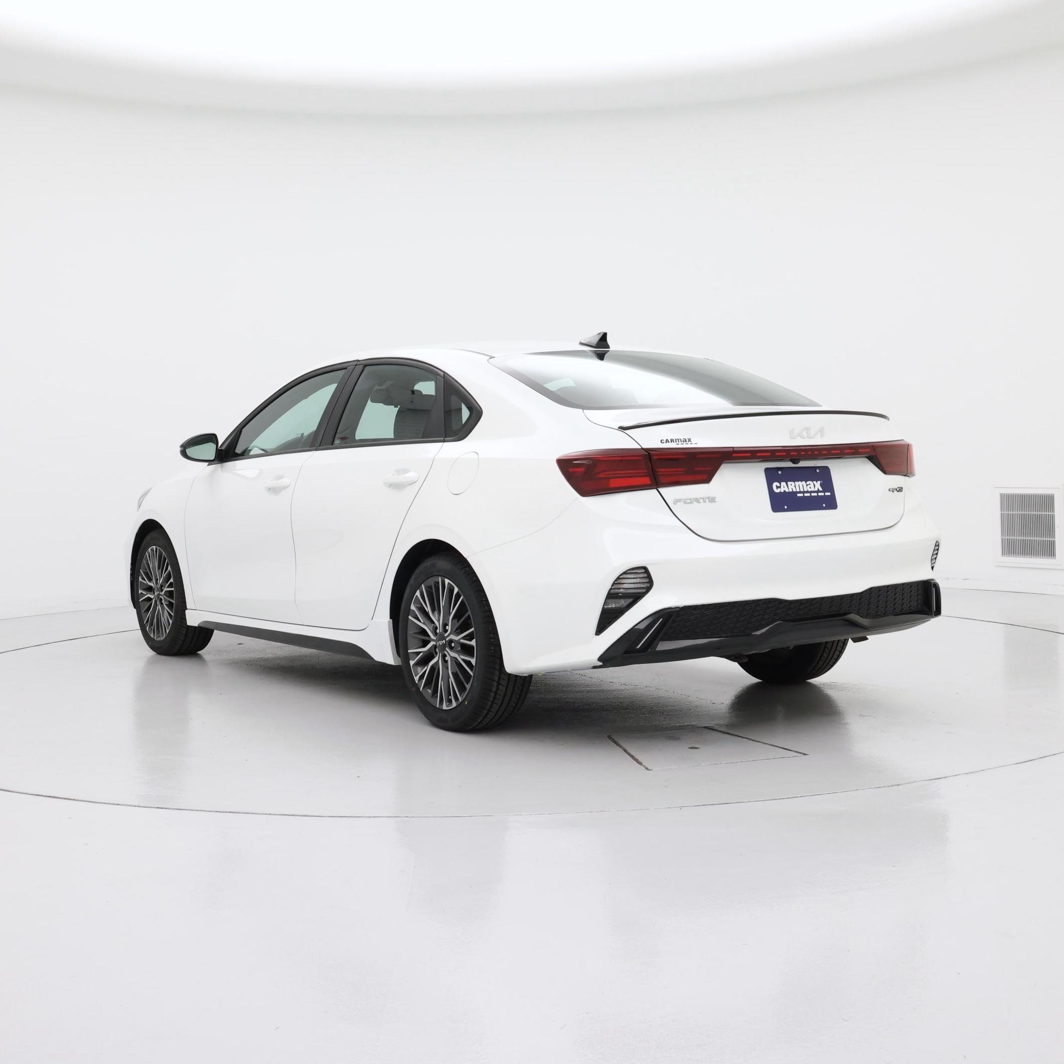 Thumbnail: 2022 Kia Forte - 2