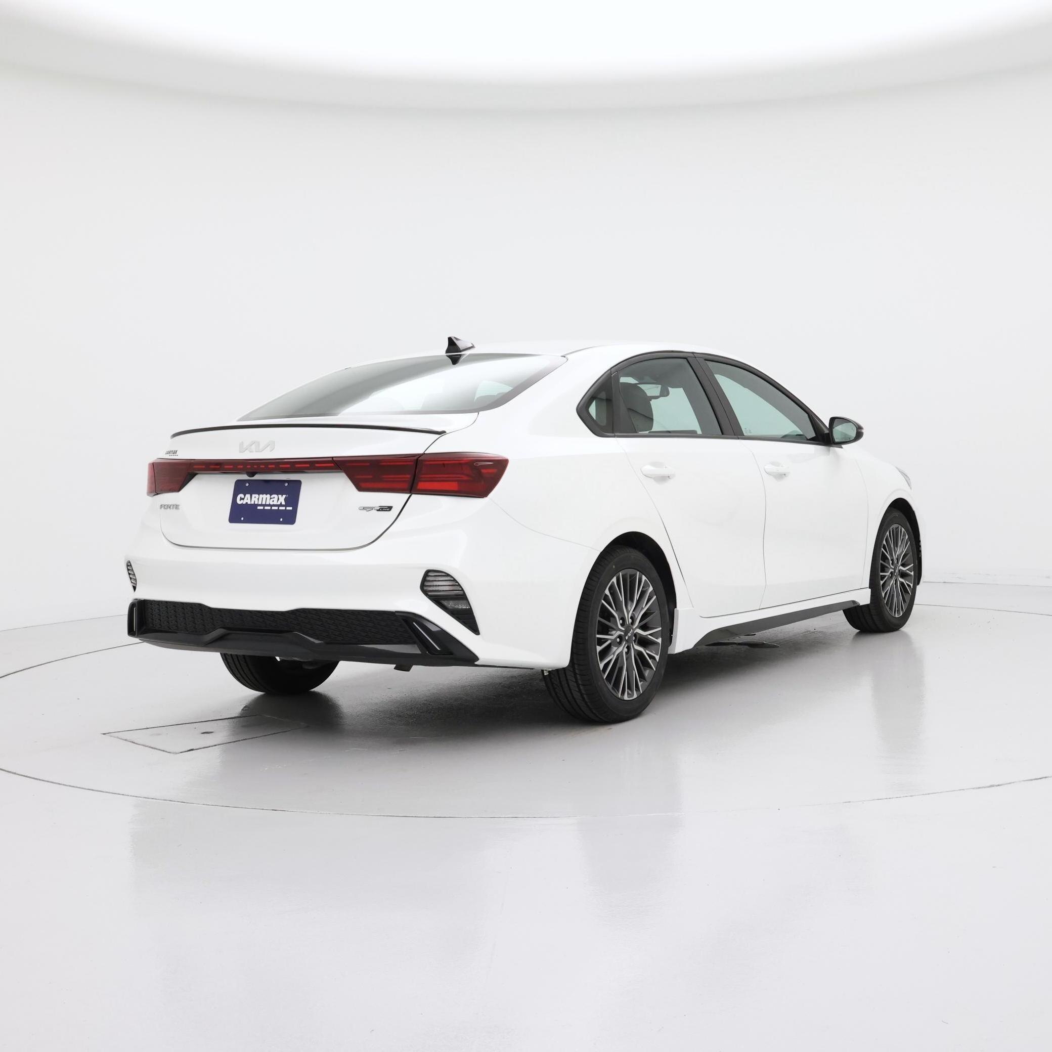 Thumbnail: 2022 Kia Forte - 8