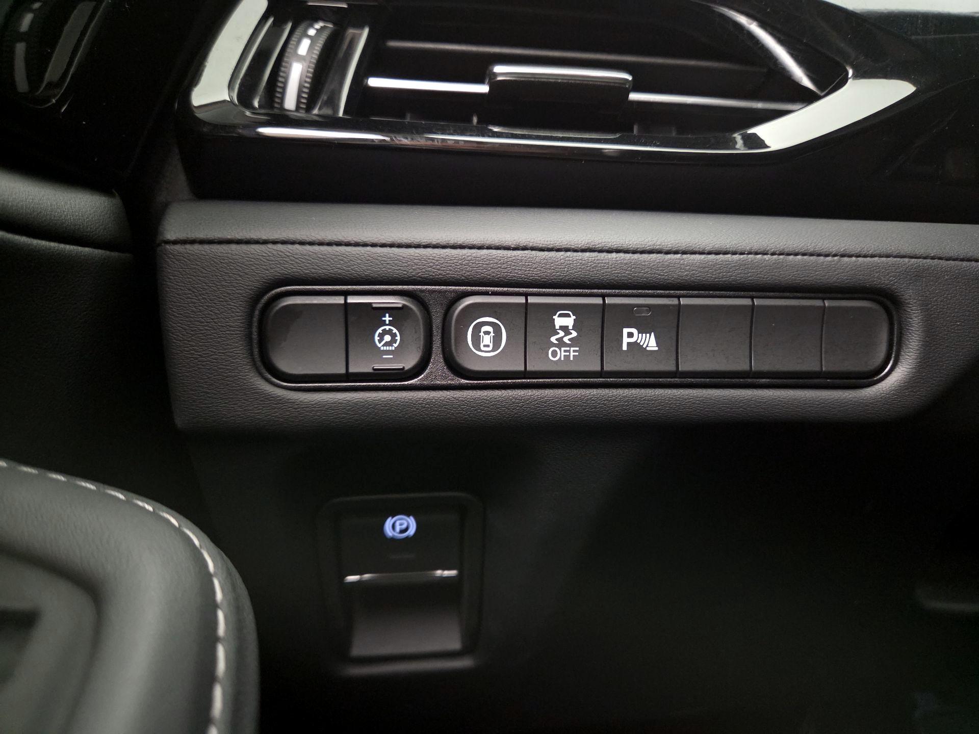 Thumbnail: 2023 Acura MDX - 13