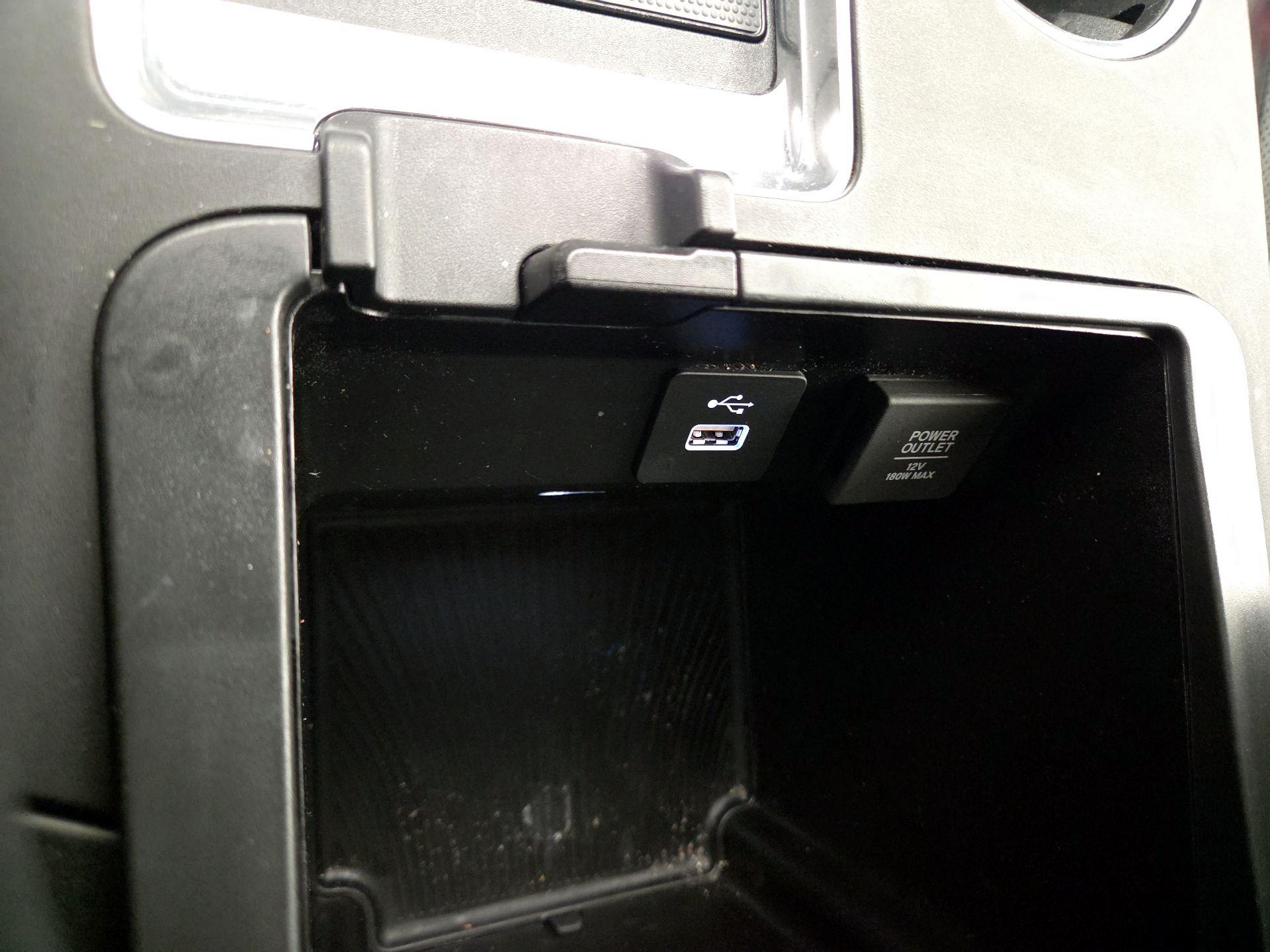 Thumbnail: 2023 Acura MDX - 19