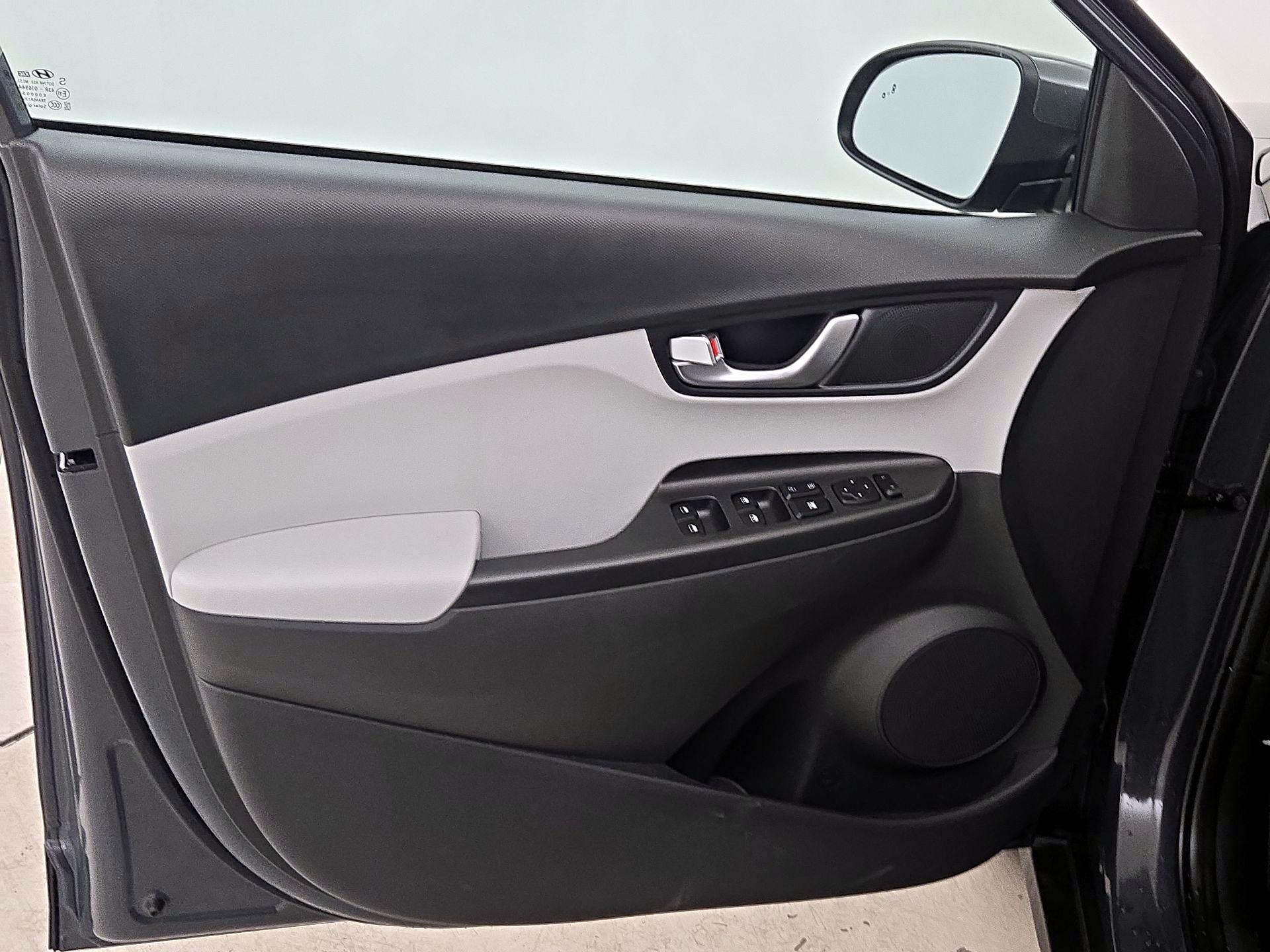 Thumbnail: 2023 Hyundai Kona - 12