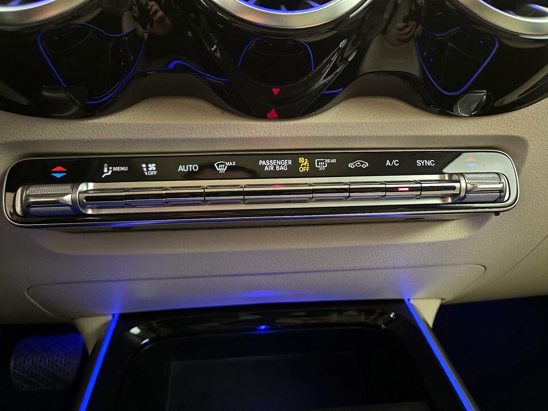 Thumbnail: 2022 Mercedes-Benz GLB - 16