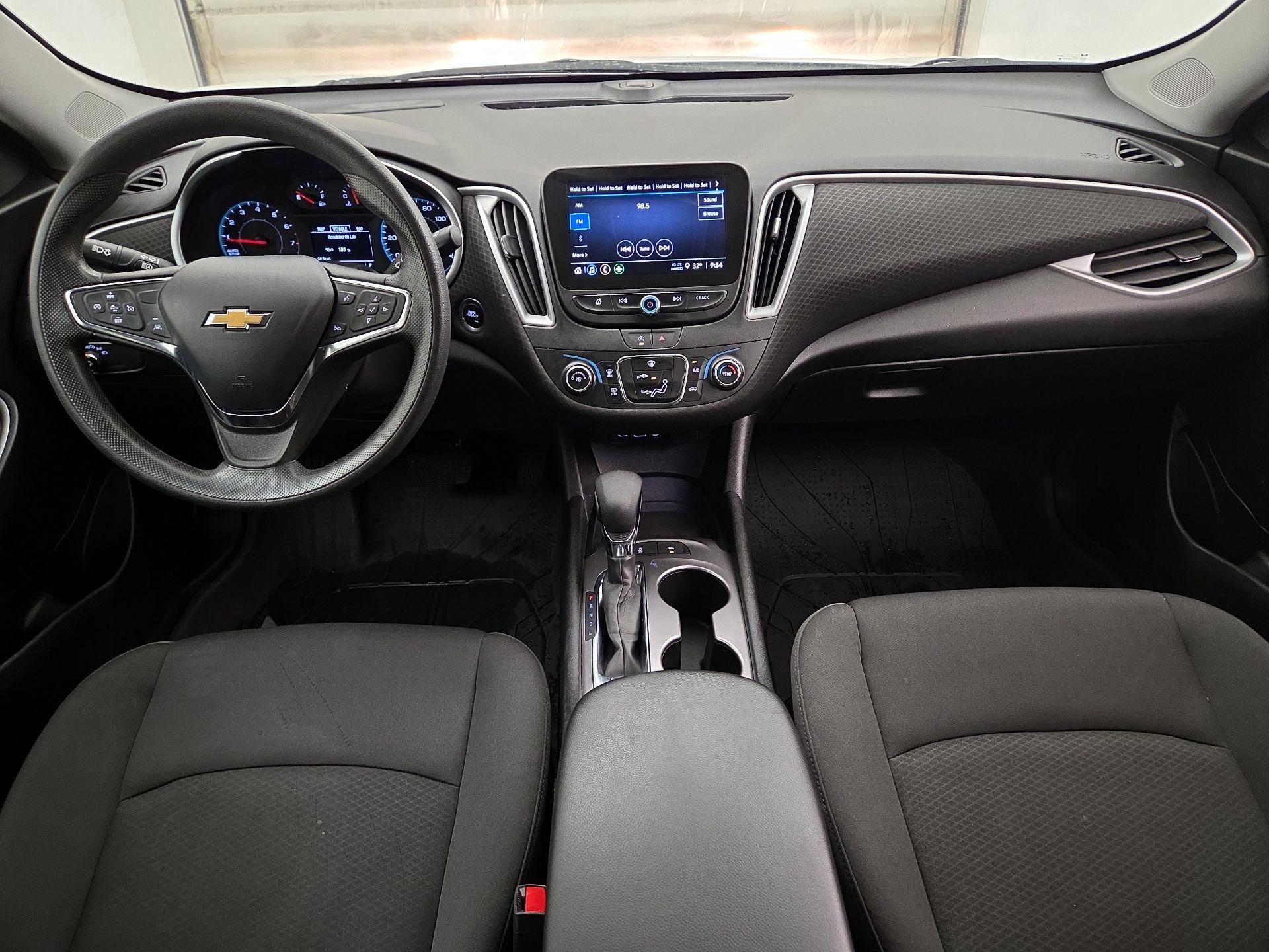 Thumbnail: 2024 Chevrolet Malibu - 9