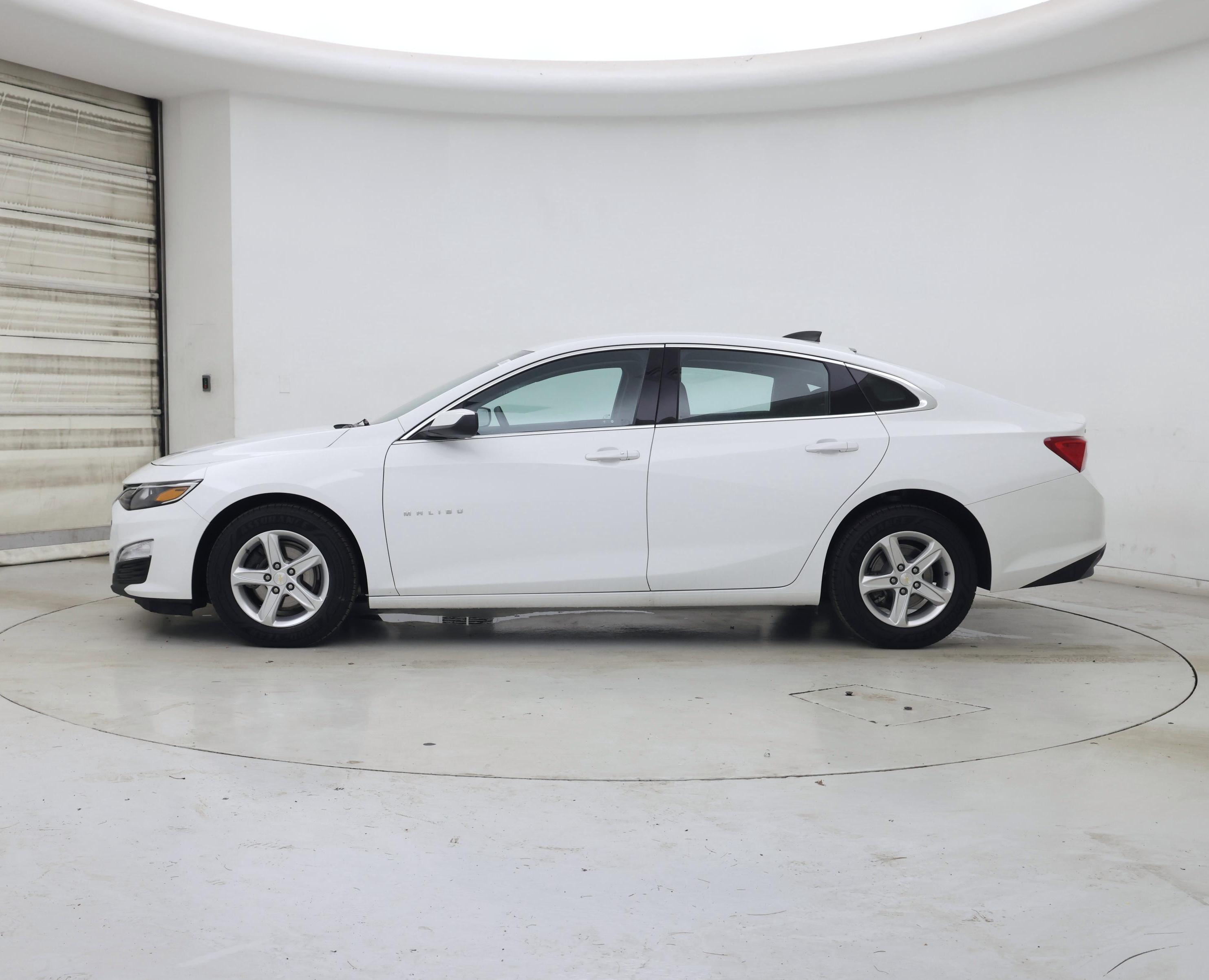 Thumbnail: 2024 Chevrolet Malibu - 3