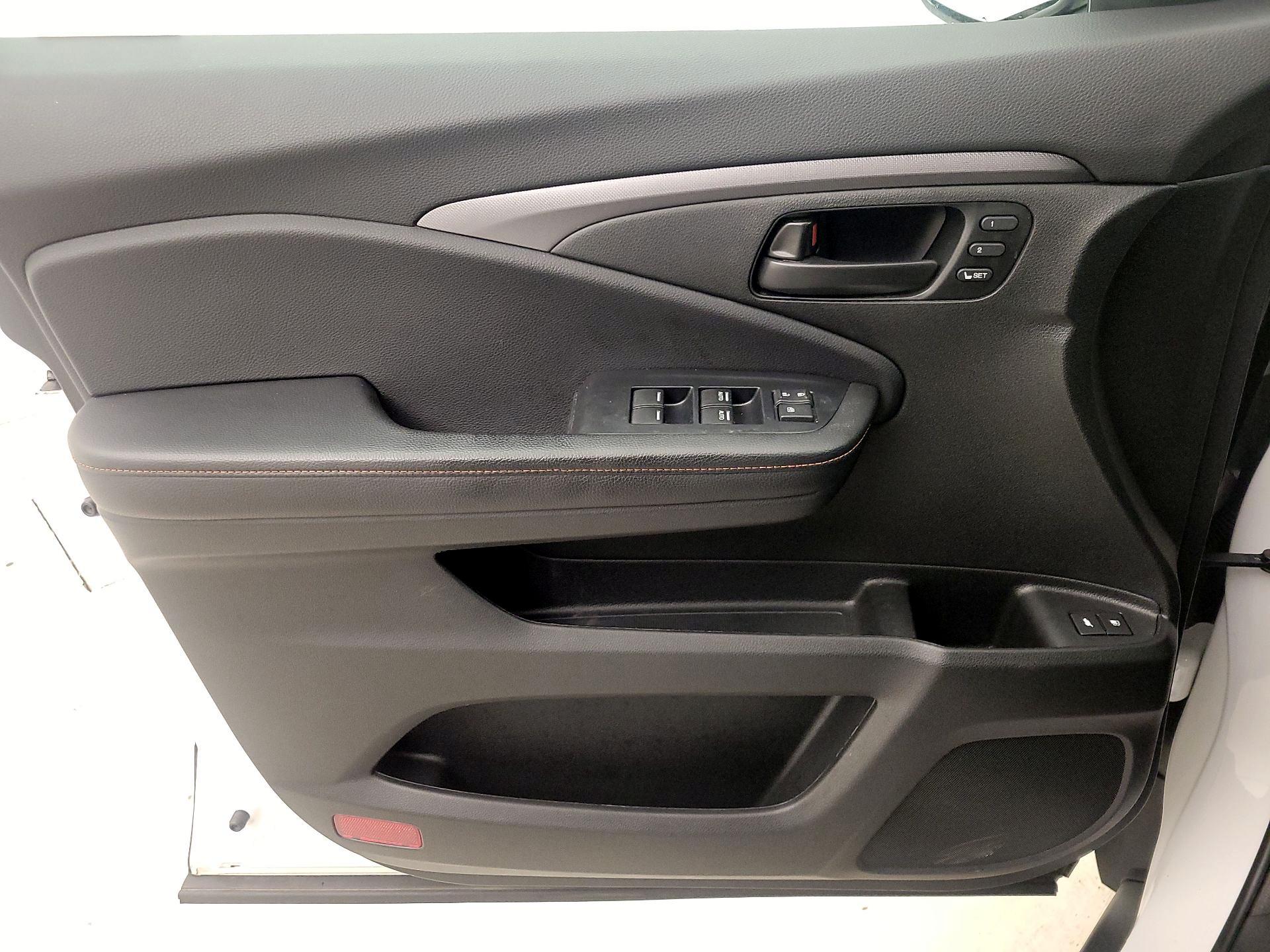 Thumbnail: 2023 Honda Passport - 12