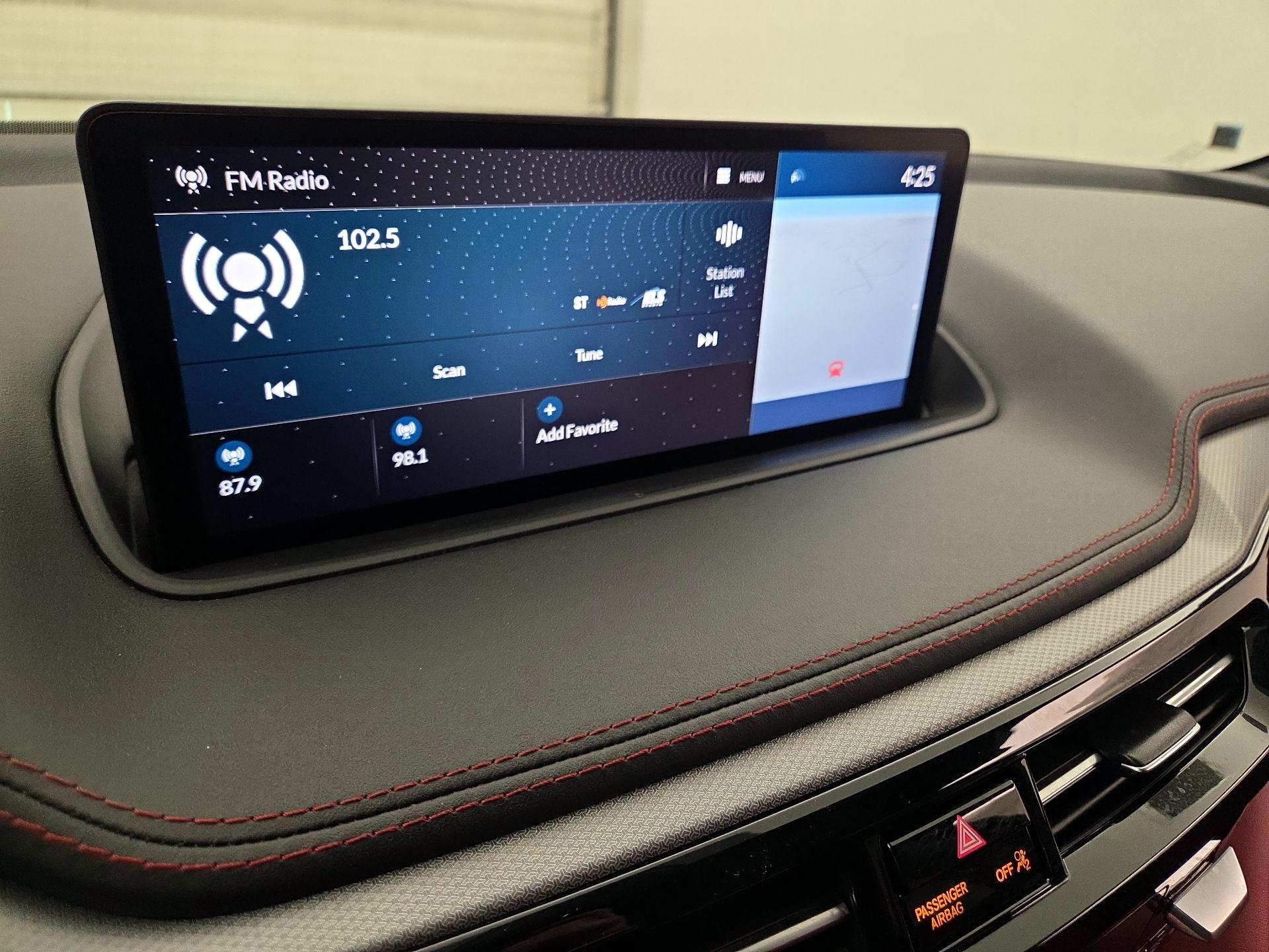 Thumbnail: 2023 Acura MDX - 16