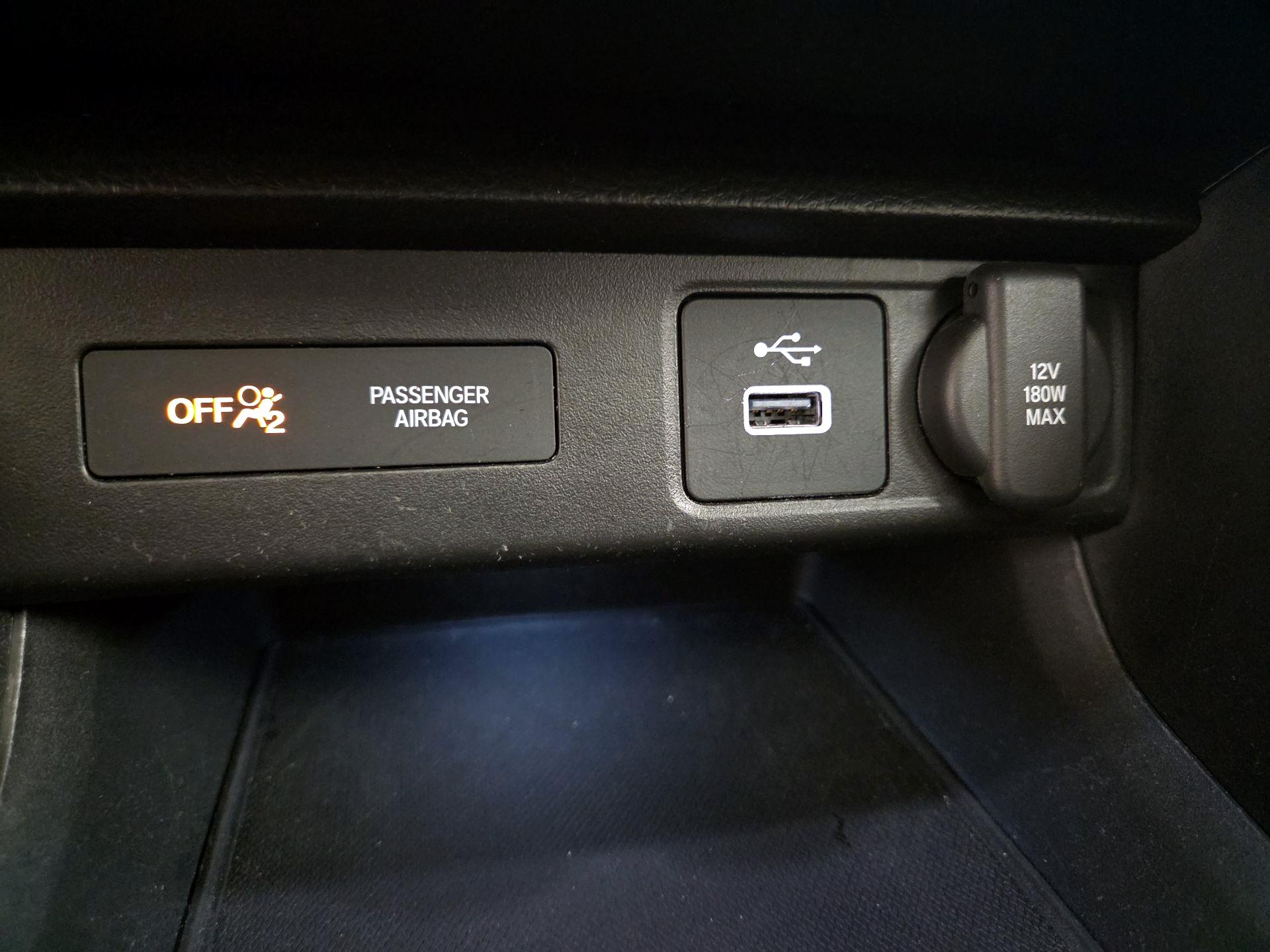 Thumbnail: 2025 Acura Integra - 18