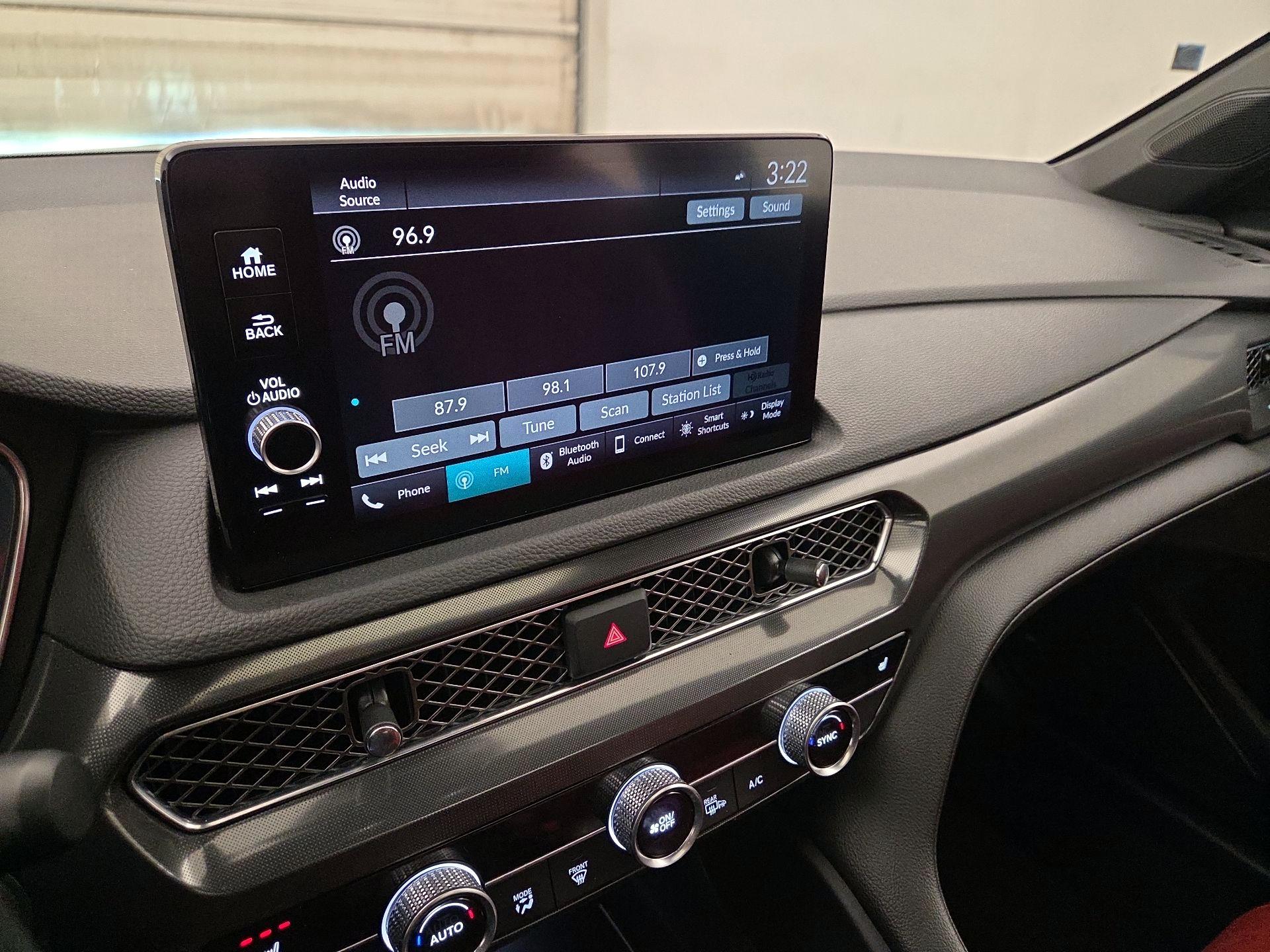 Thumbnail: 2023 Acura Integra - 15