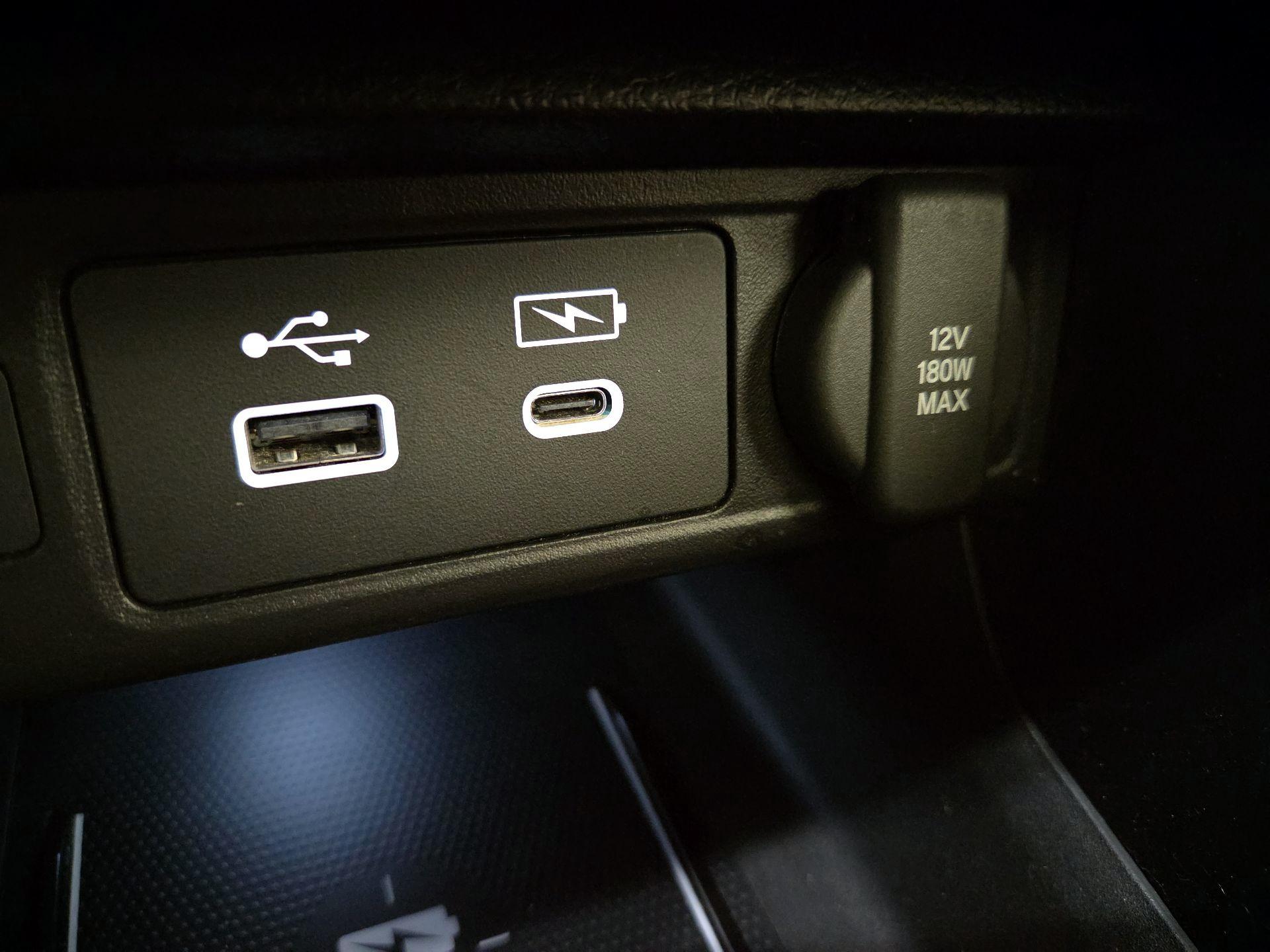 Thumbnail: 2023 Acura Integra - 18