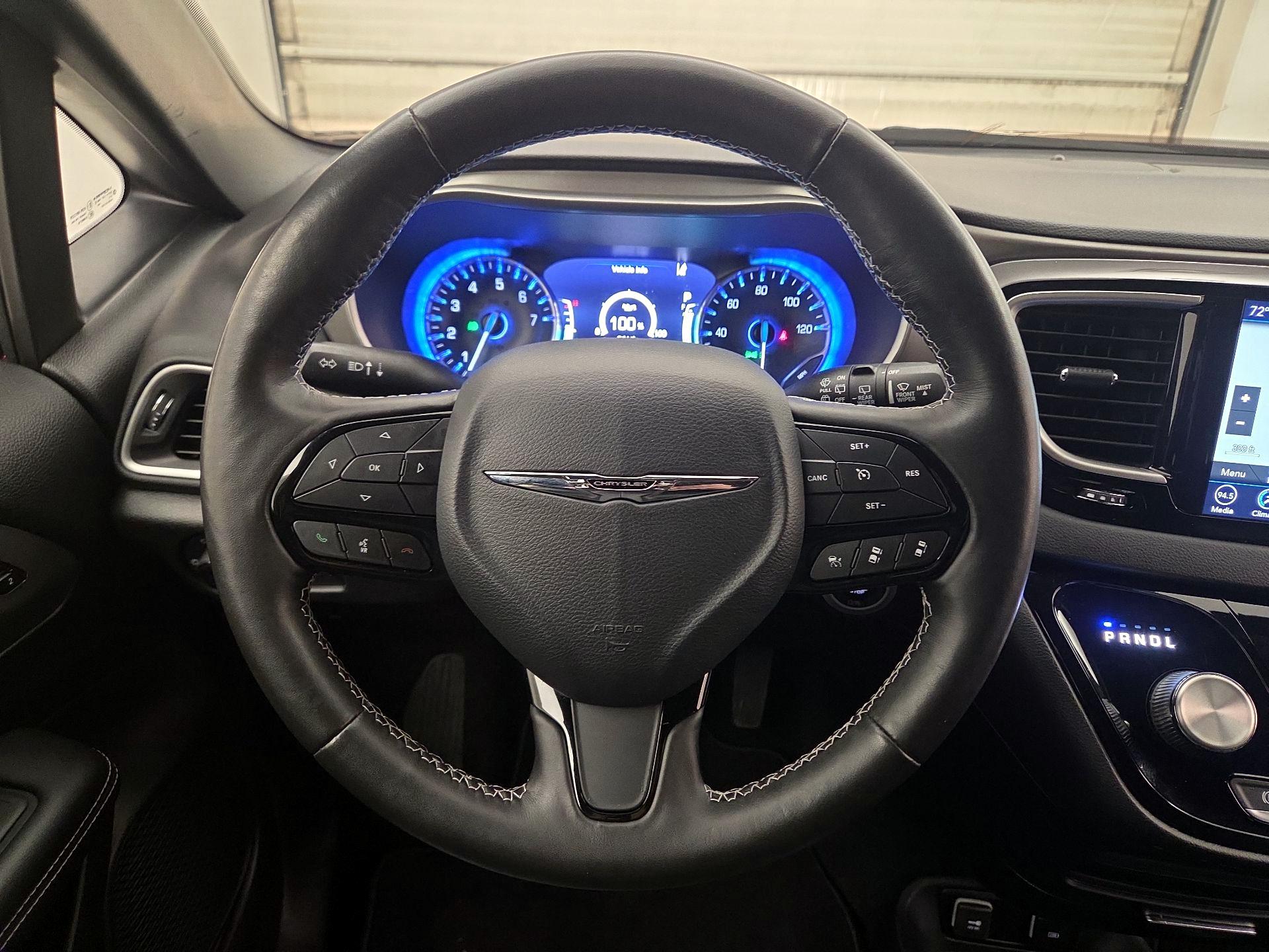 Thumbnail: 2020 Chrysler Pacifica - 10