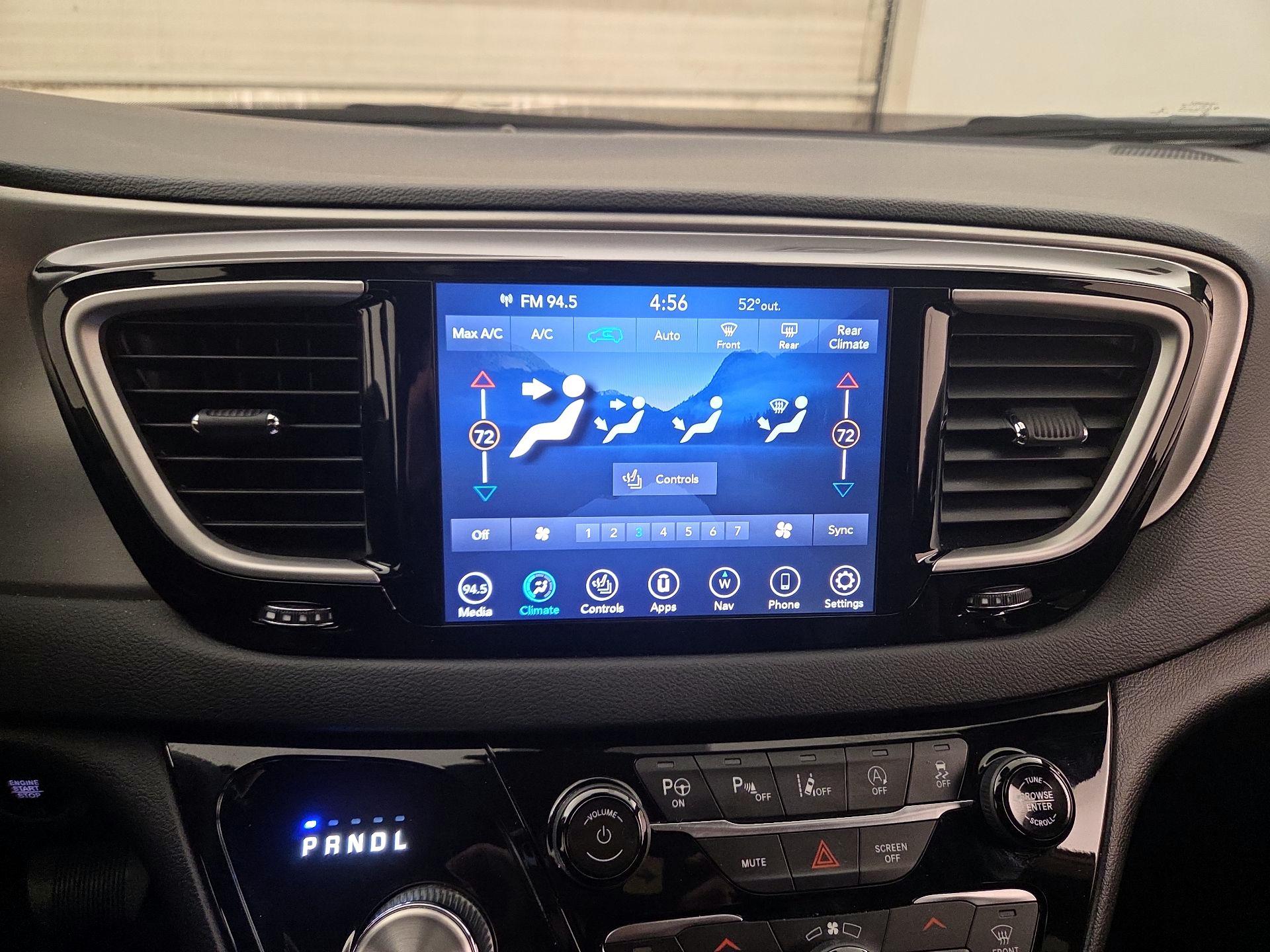 Thumbnail: 2020 Chrysler Pacifica - 17