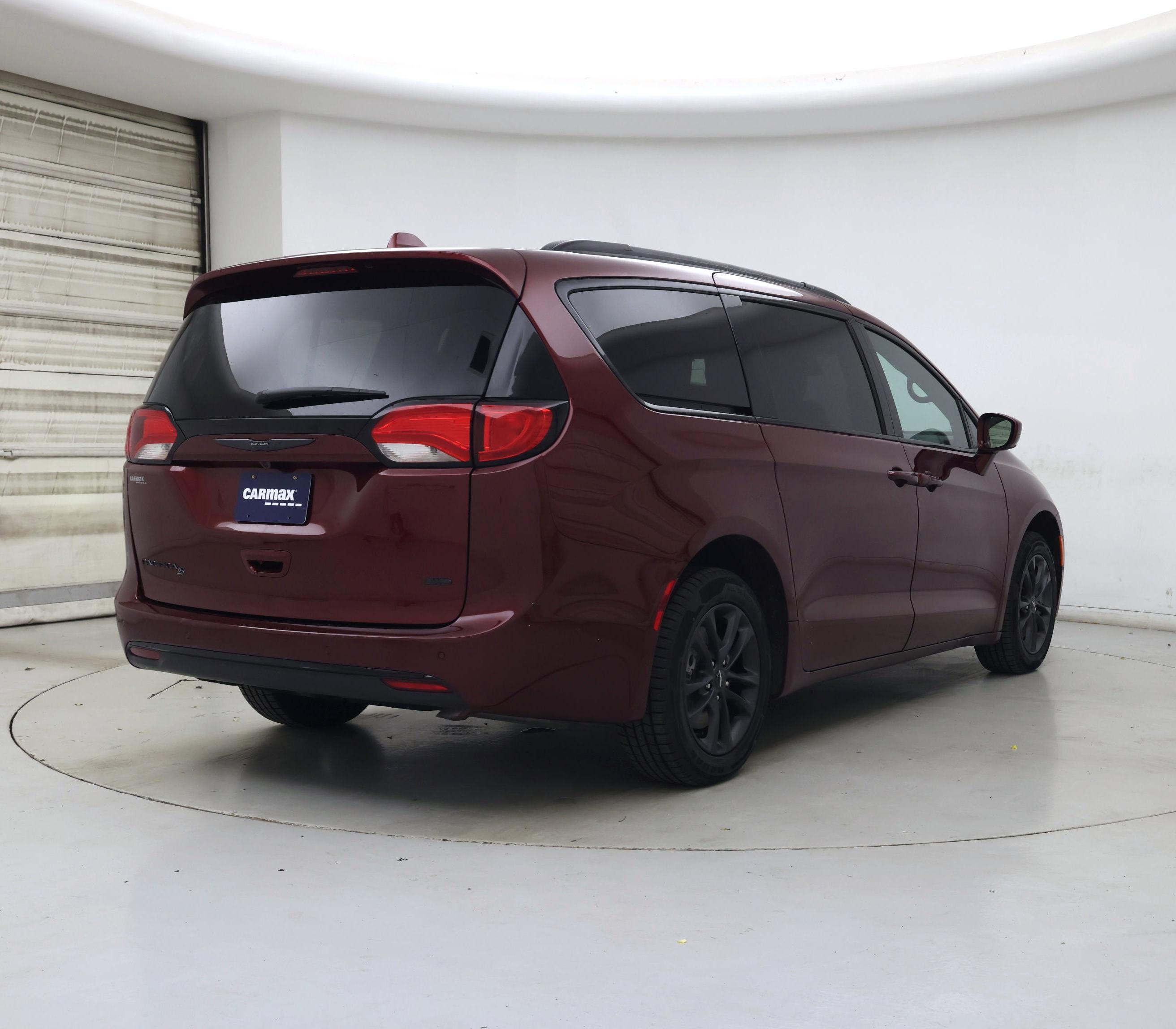 Thumbnail: 2020 Chrysler Pacifica - 8