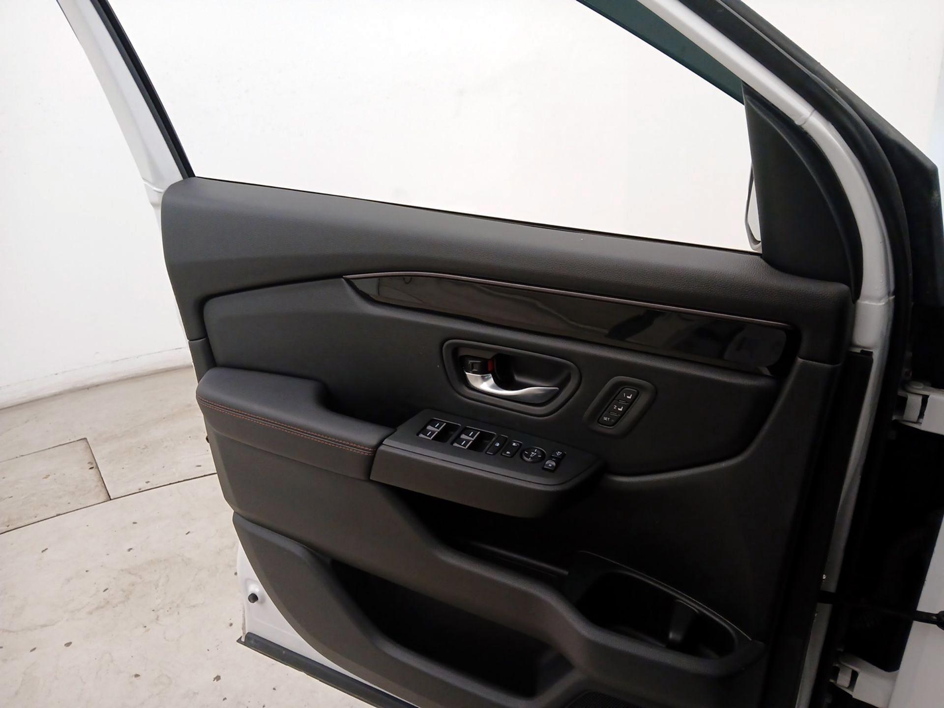 Thumbnail: 2023 Honda Pilot - 12