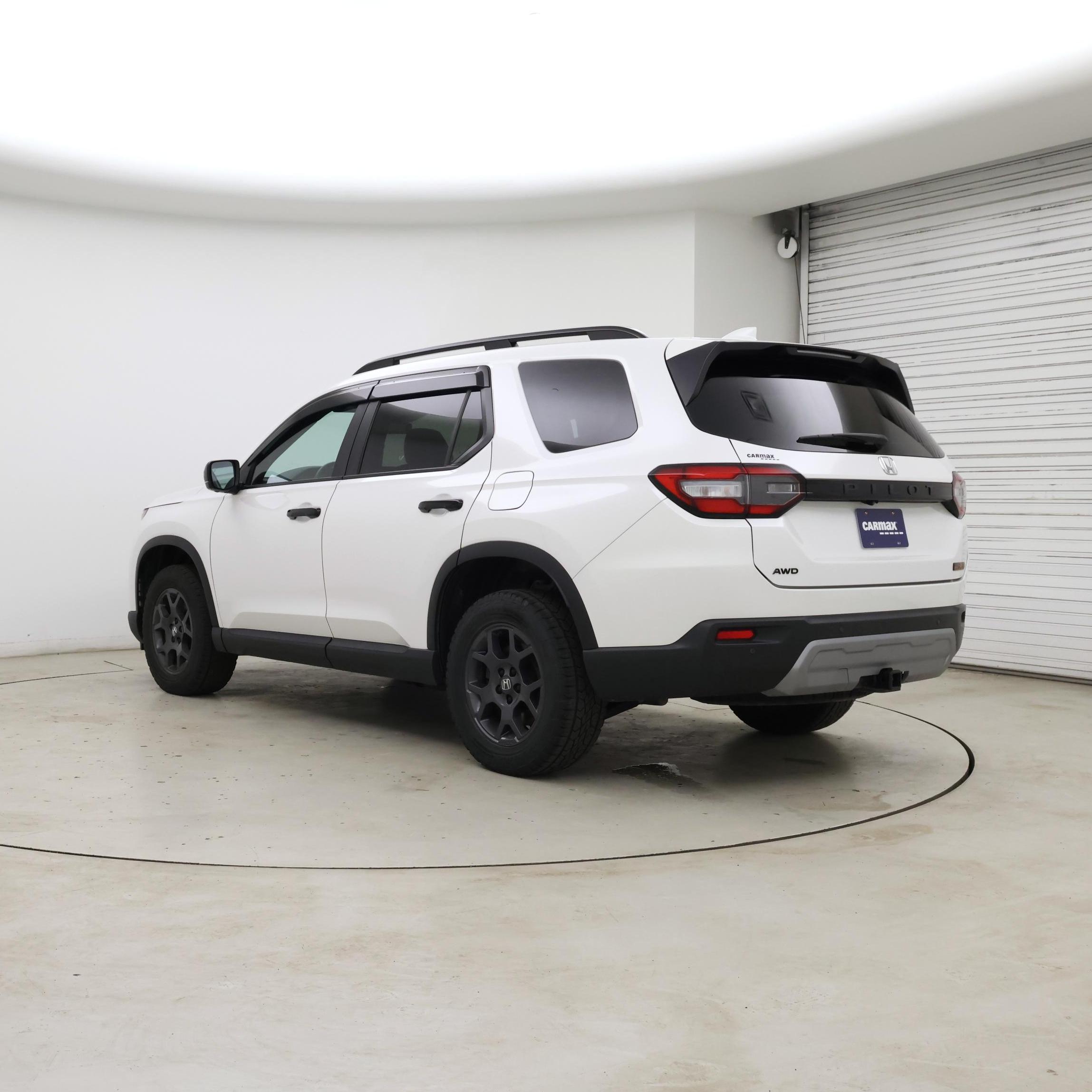 Thumbnail: 2023 Honda Pilot - 2