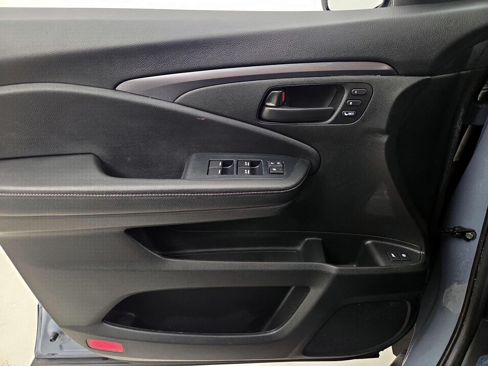 Thumbnail: 2023 Honda Passport - 12