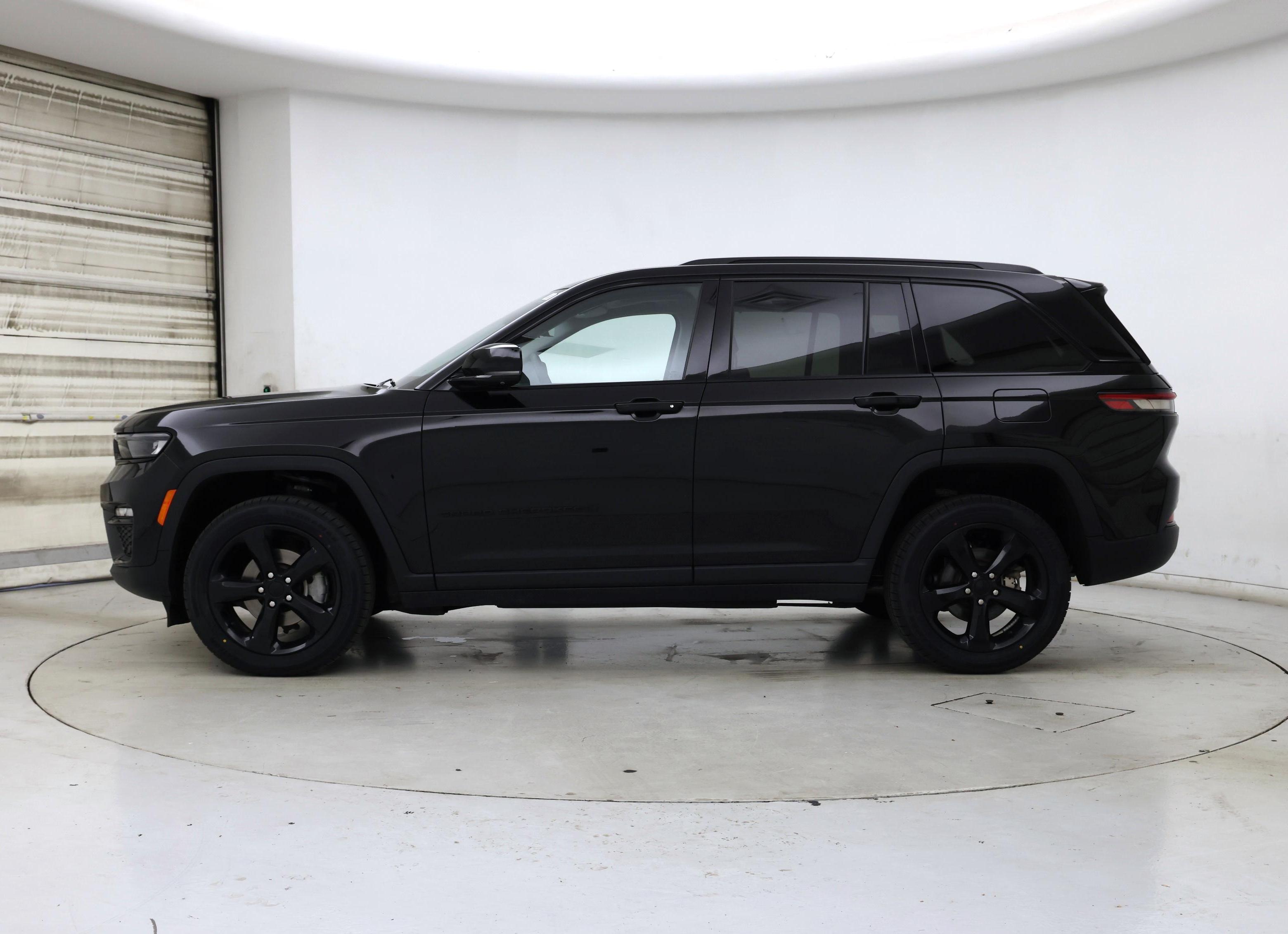 Thumbnail: 2023 Jeep Grand Cherokee - 3