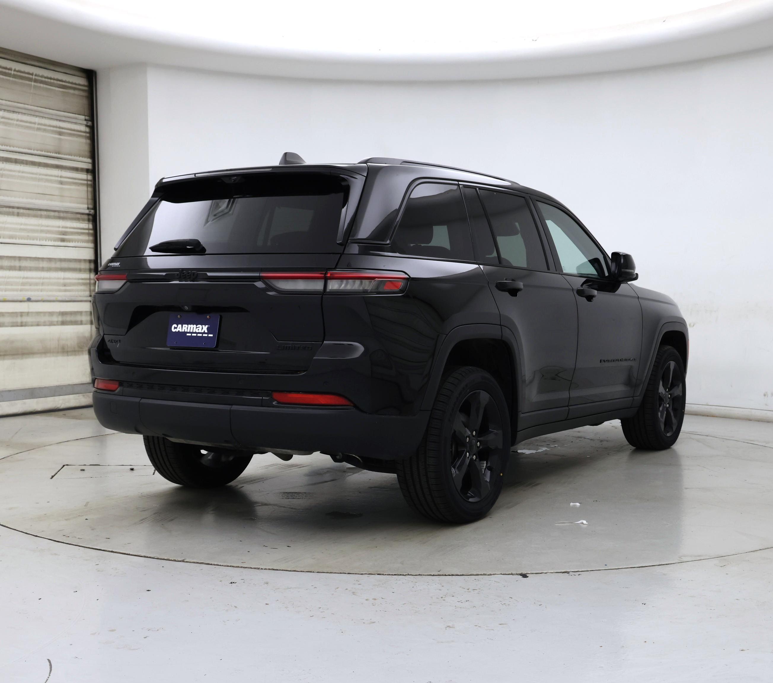 Thumbnail: 2023 Jeep Grand Cherokee - 8
