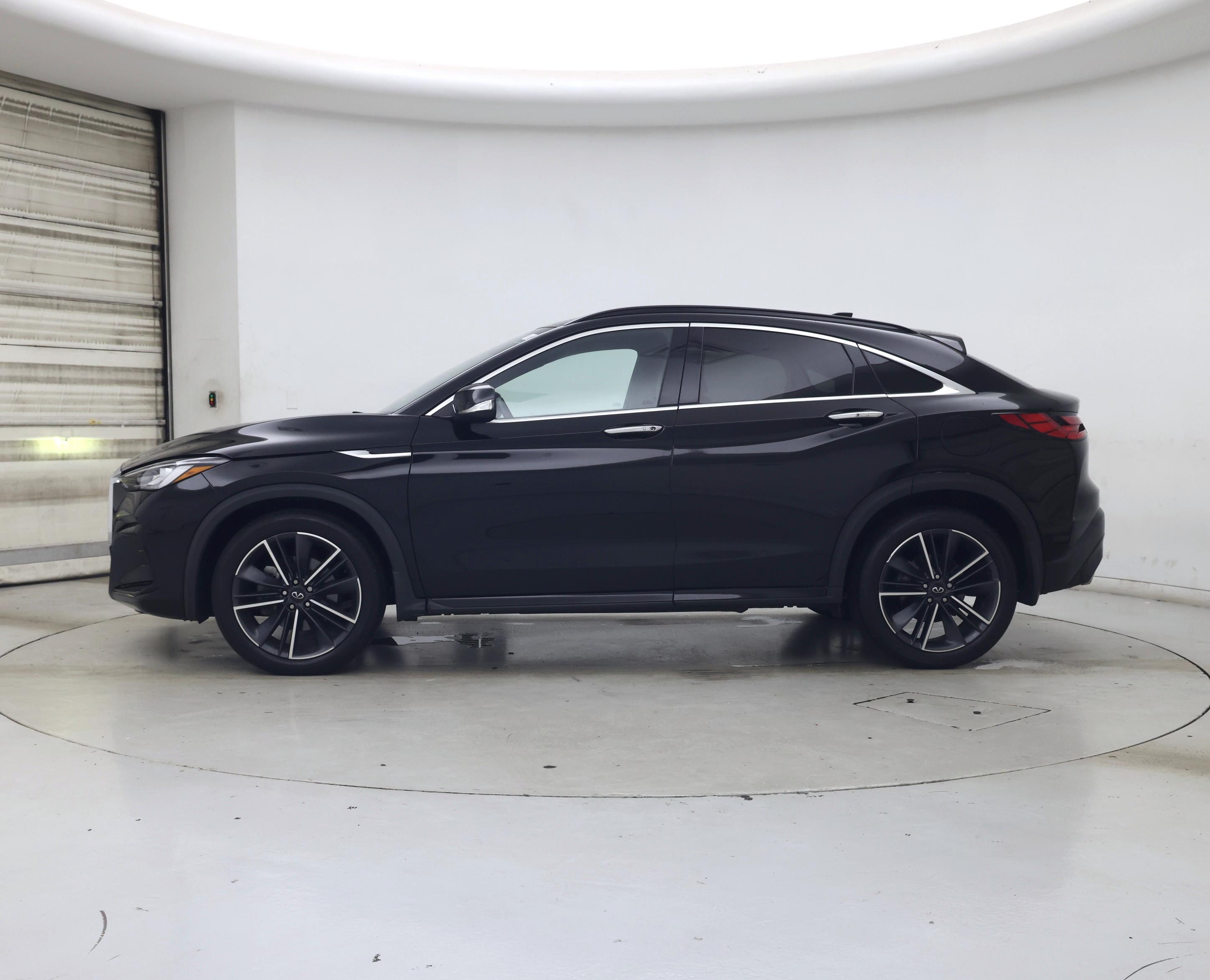 Thumbnail: 2023 INFINITI QX55 - 3