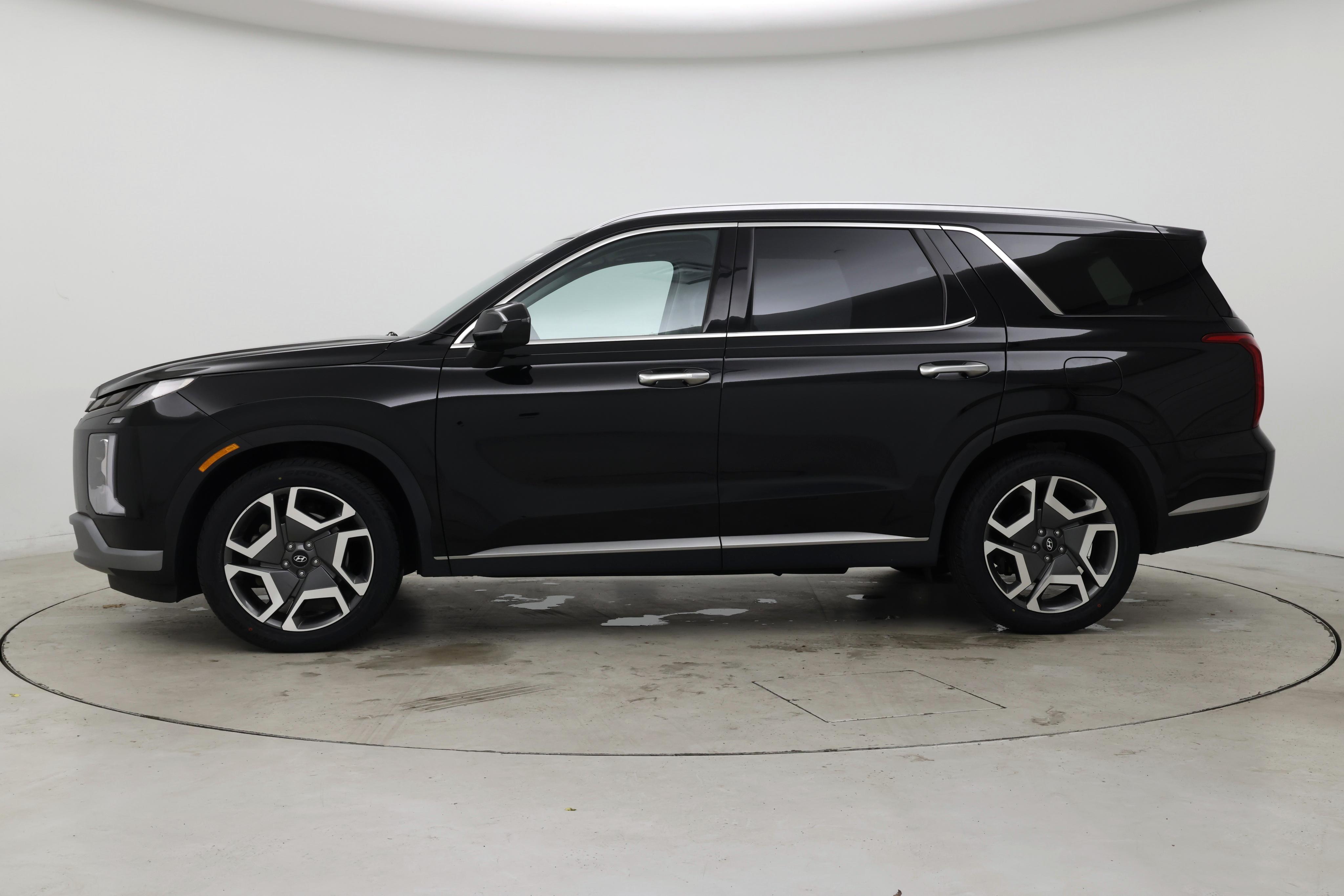 Thumbnail: 2023 Hyundai Palisade - 3