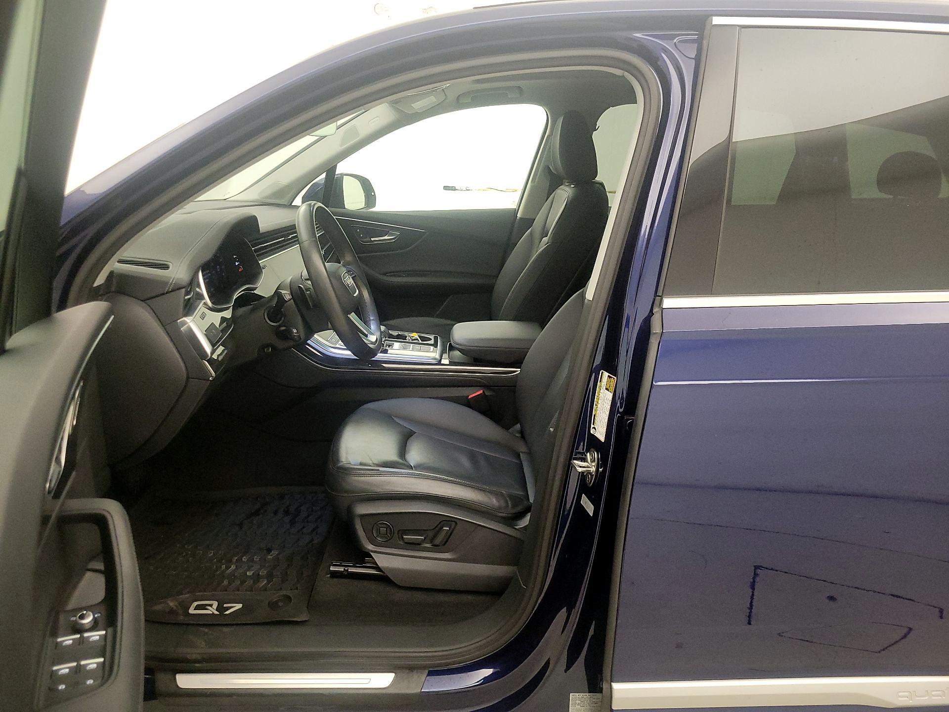 Thumbnail: 2023 Audi Q7 - 11