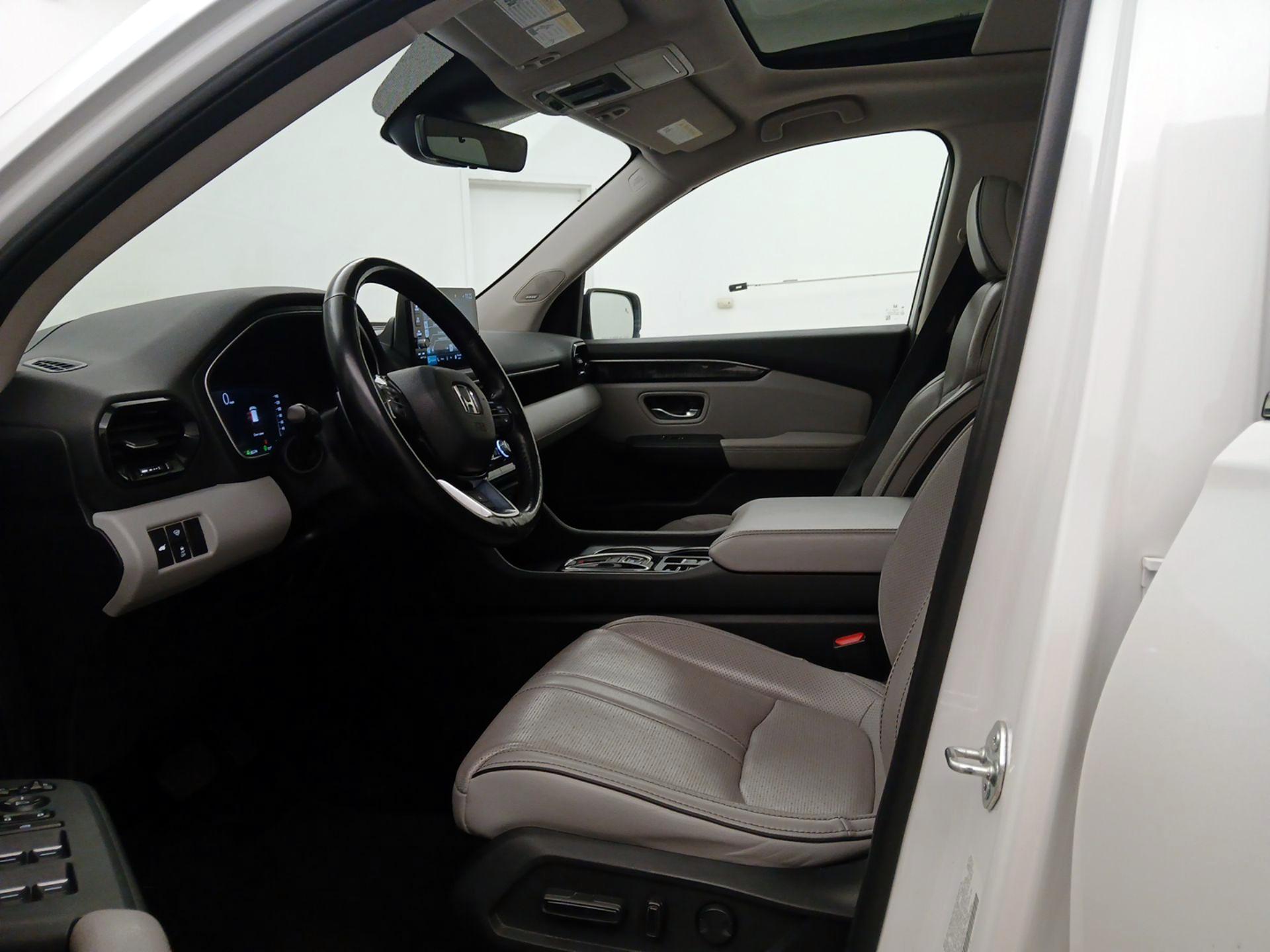 Thumbnail: 2023 Honda Pilot - 11