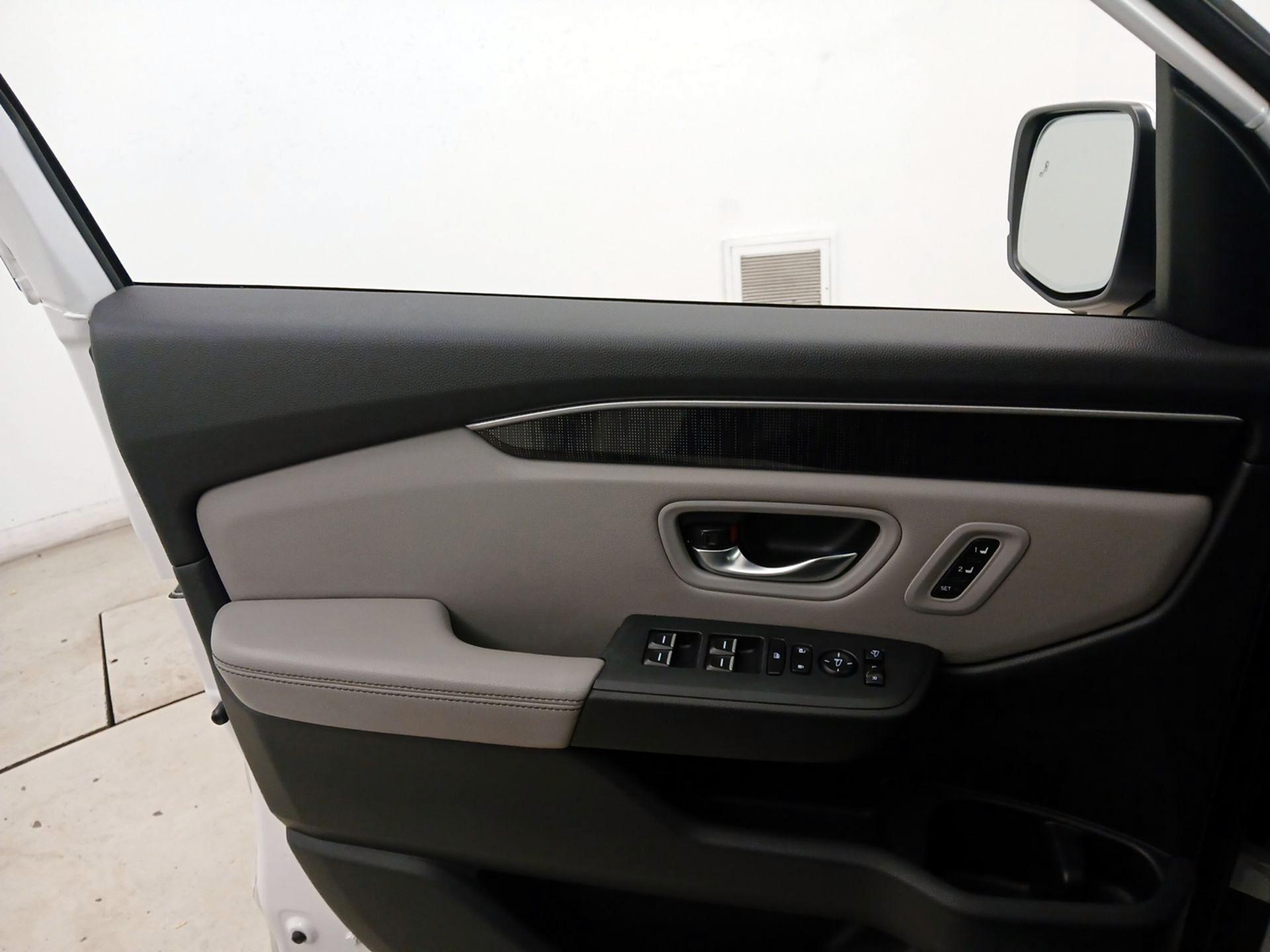 Thumbnail: 2023 Honda Pilot - 12