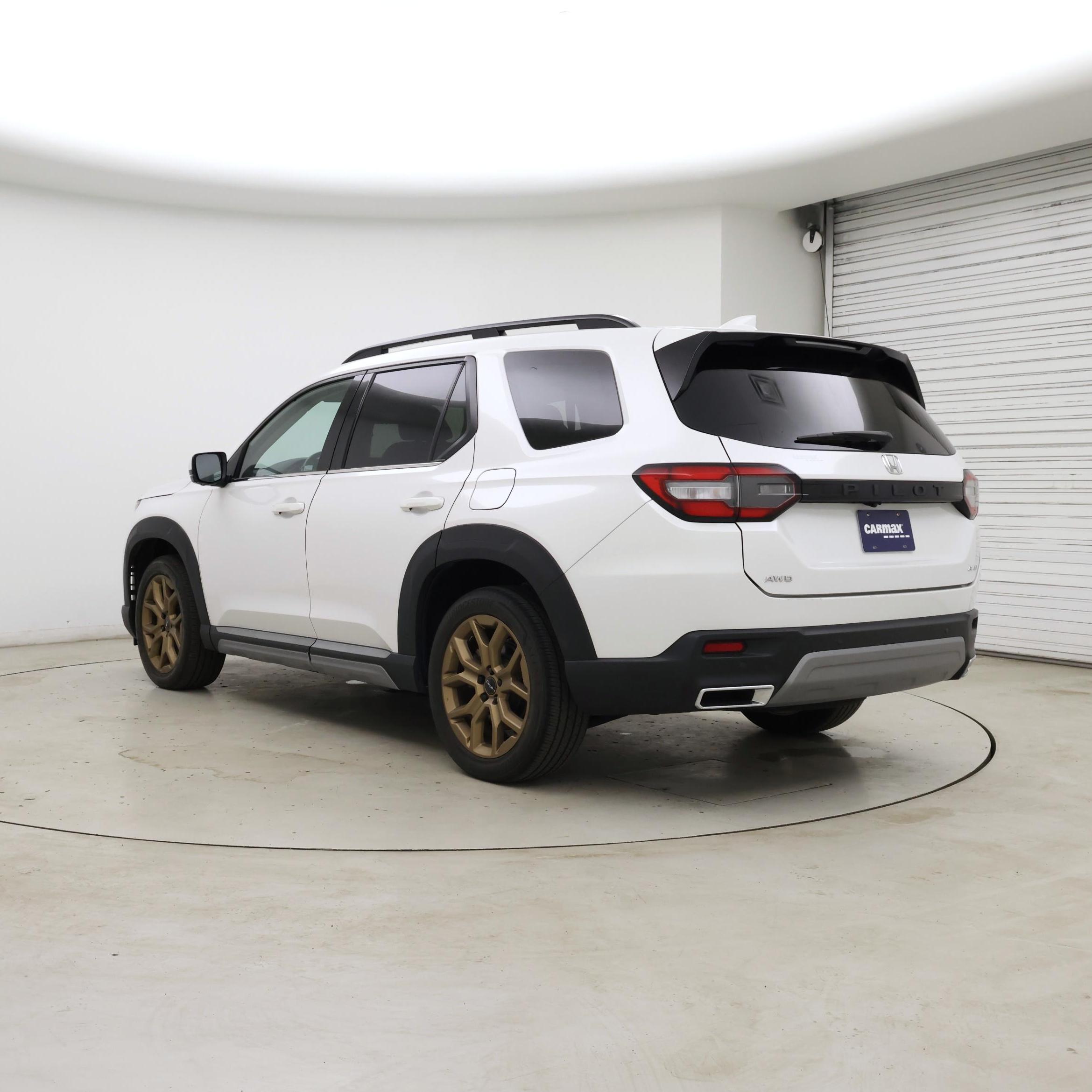 Thumbnail: 2023 Honda Pilot - 2