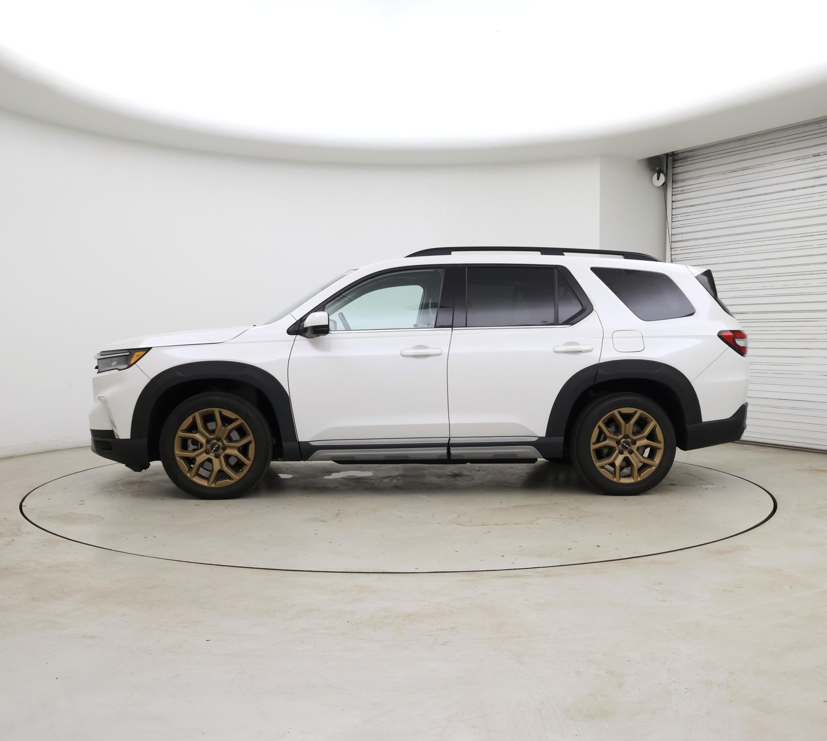 Thumbnail: 2023 Honda Pilot - 3