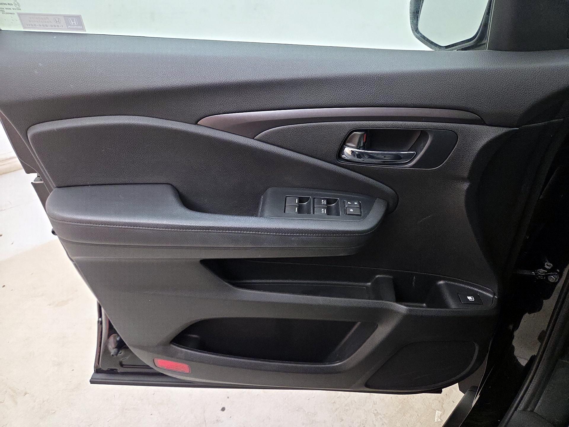 Thumbnail: 2022 Honda Pilot - 12