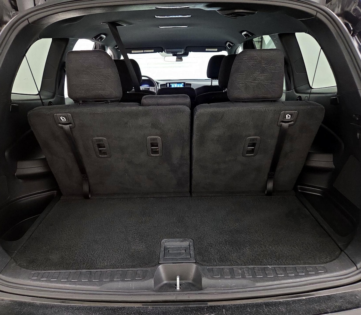 Trunk/Cargo (Seats Up)