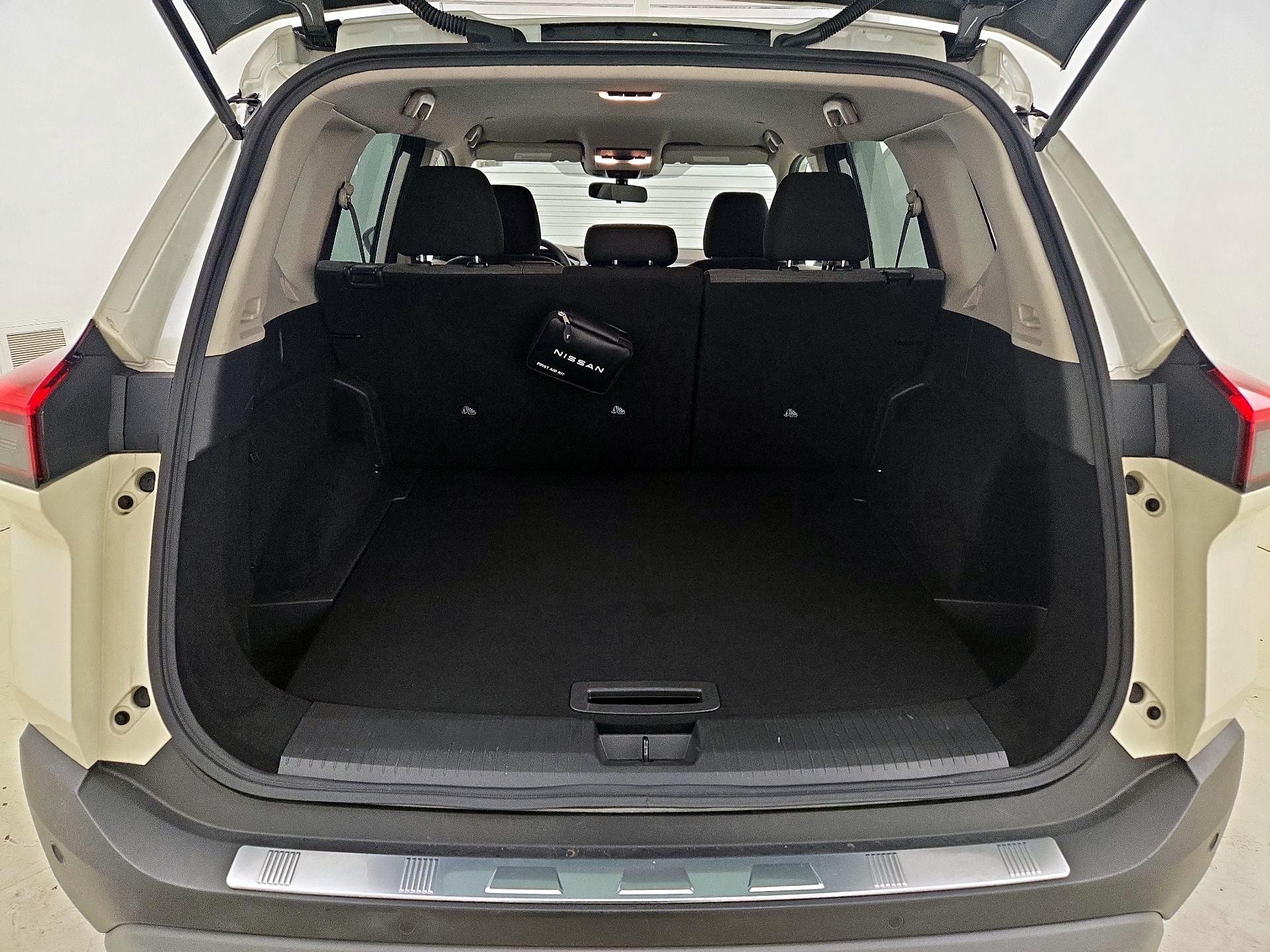 Thumbnail: 2023 Nissan Rogue - 20