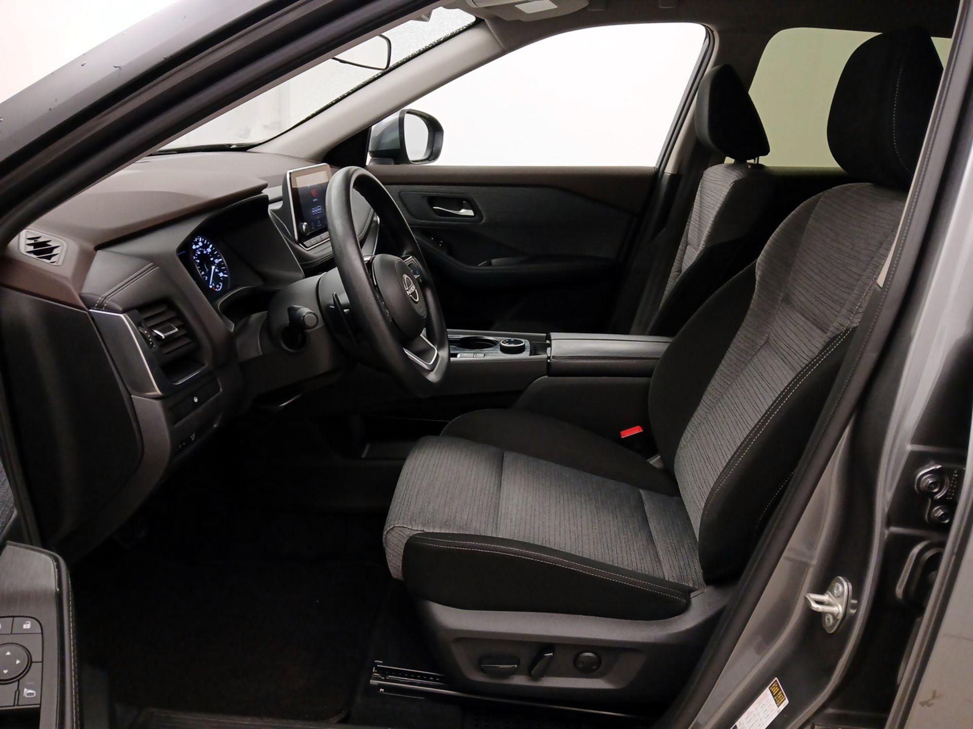 Thumbnail: 2023 Nissan Rogue - 11