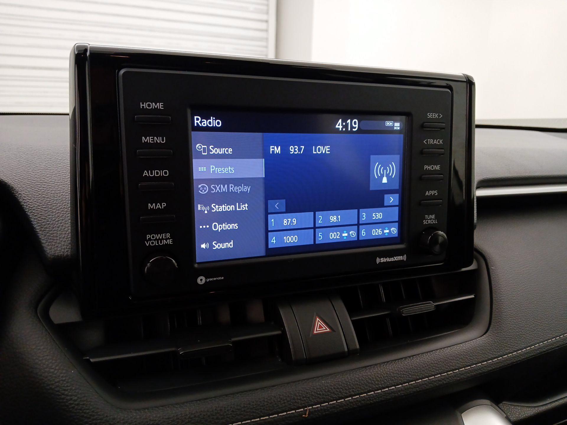 Thumbnail: 2021 Toyota RAV4 - 16