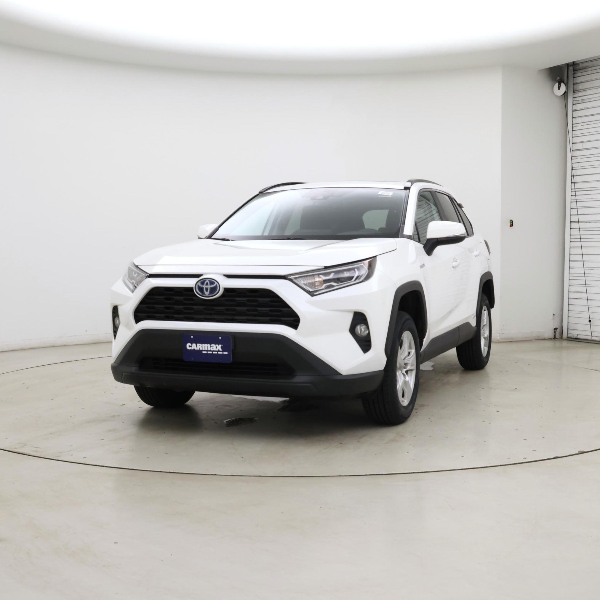 Thumbnail: 2021 Toyota RAV4 - 4