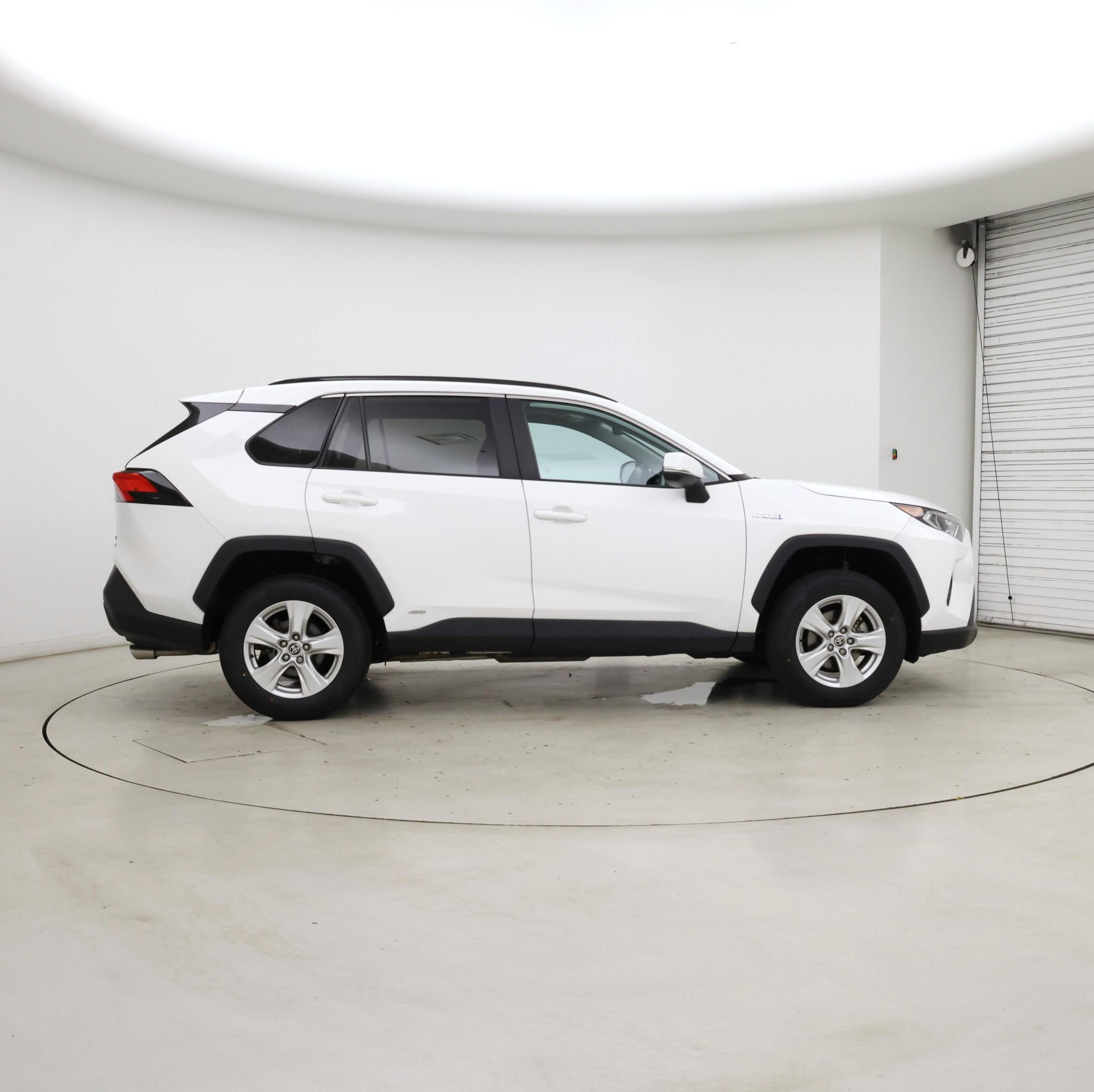 Thumbnail: 2021 Toyota RAV4 - 7