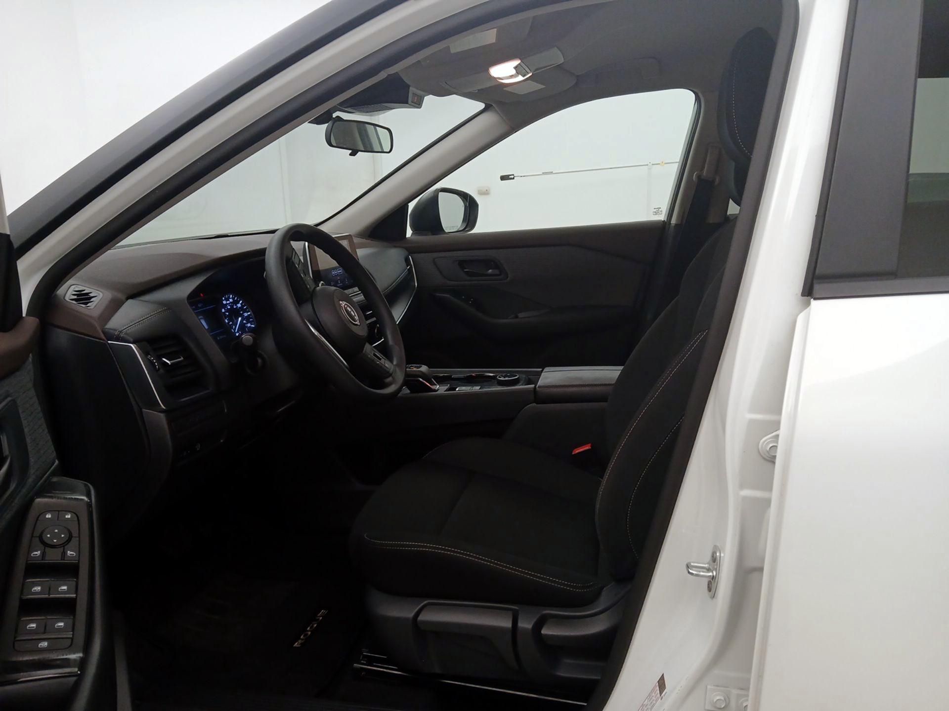 Thumbnail: 2023 Nissan Rogue - 11