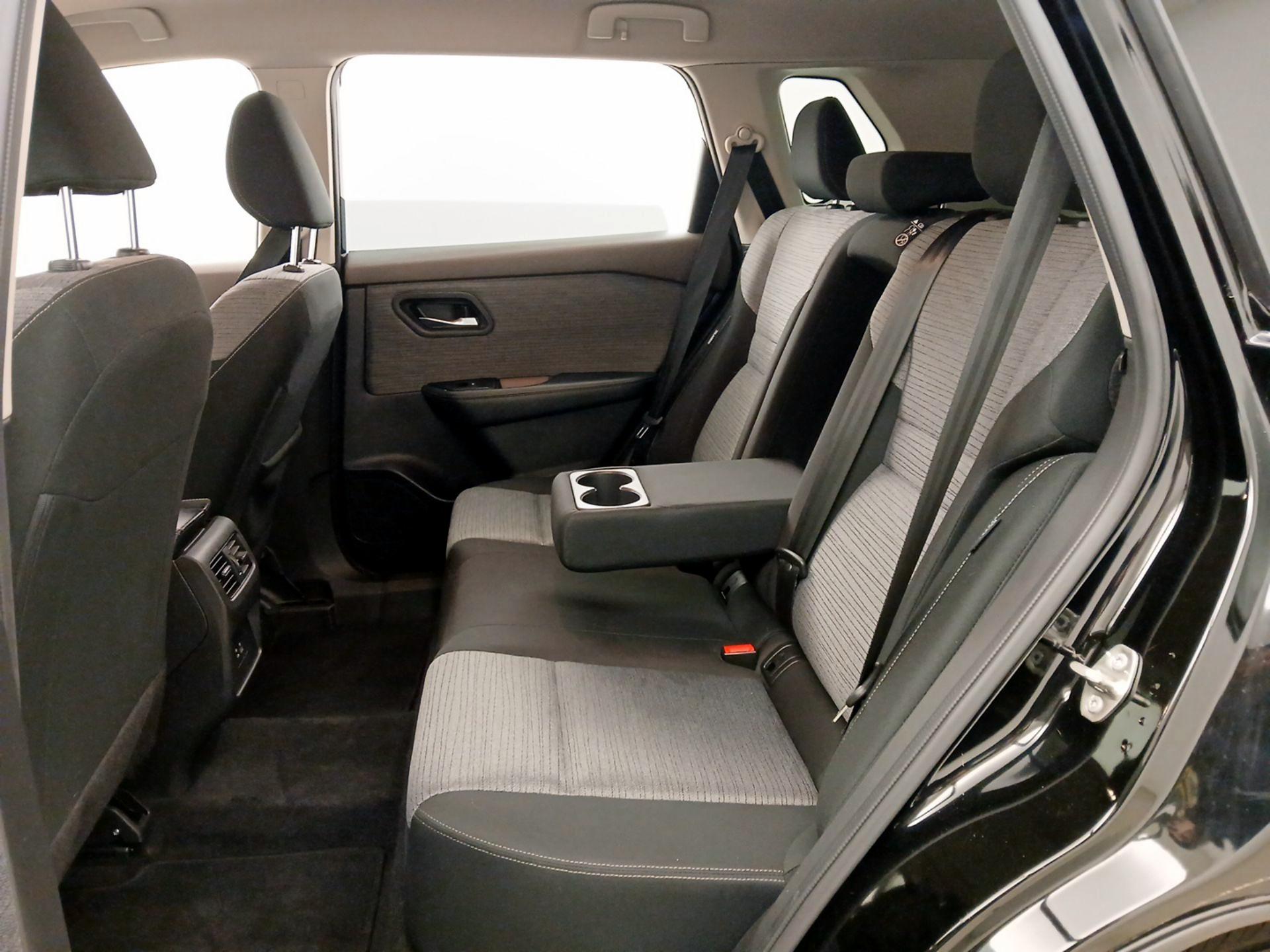 Thumbnail: 2023 Nissan Rogue - 18