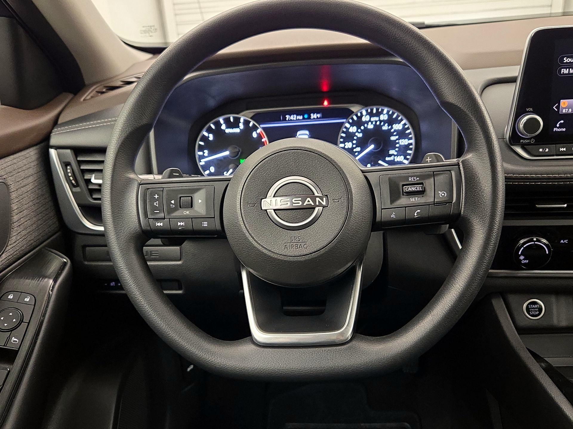 Thumbnail: 2023 Nissan Rogue - 10