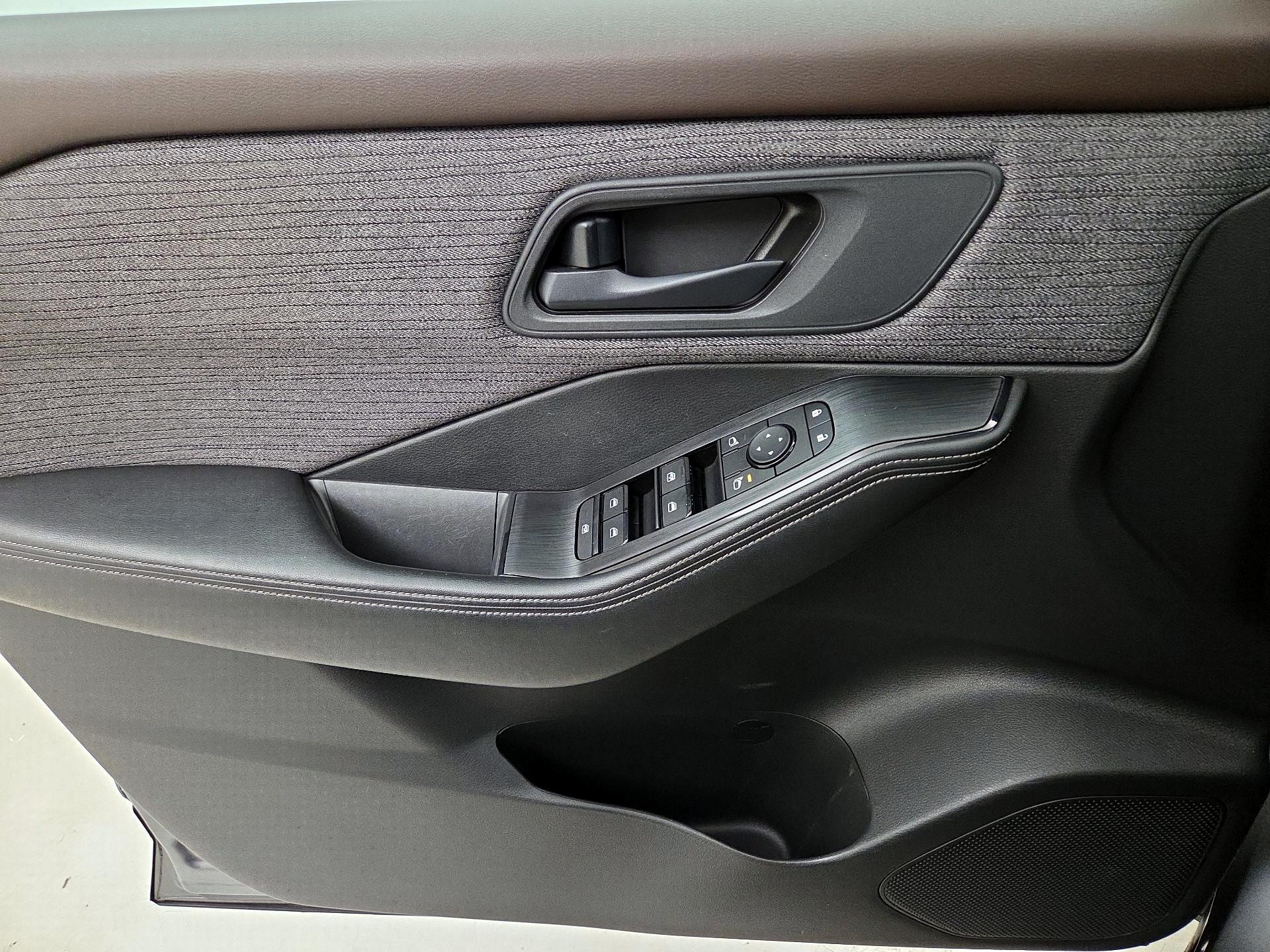 Thumbnail: 2021 Nissan Rogue - 12