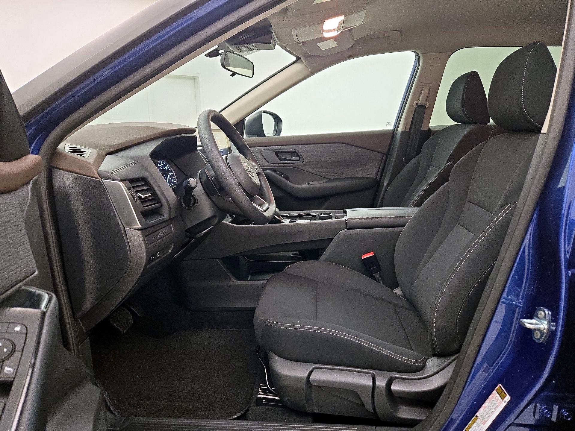 Thumbnail: 2023 Nissan Rogue - 11