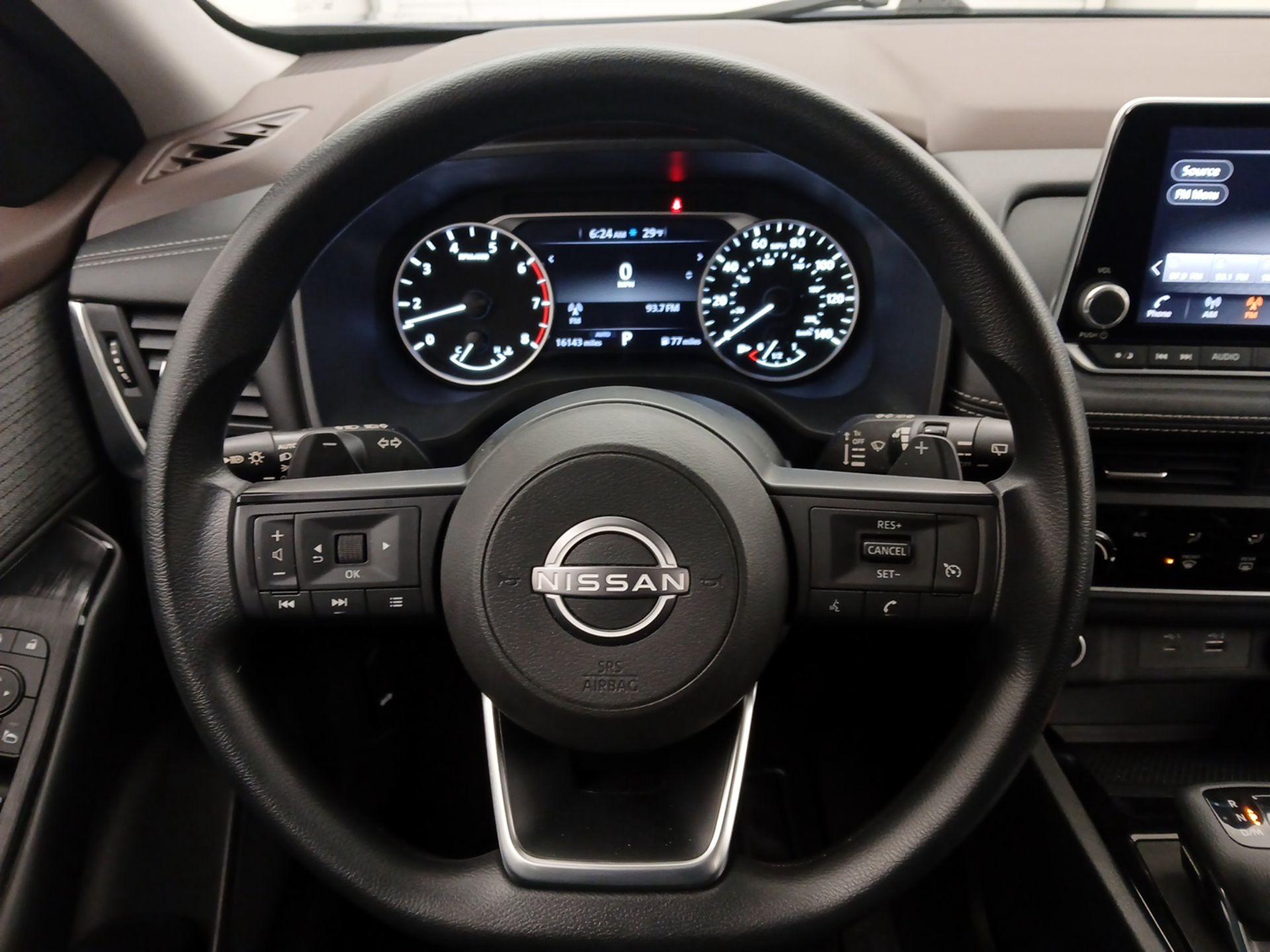 Thumbnail: 2023 Nissan Rogue - 10