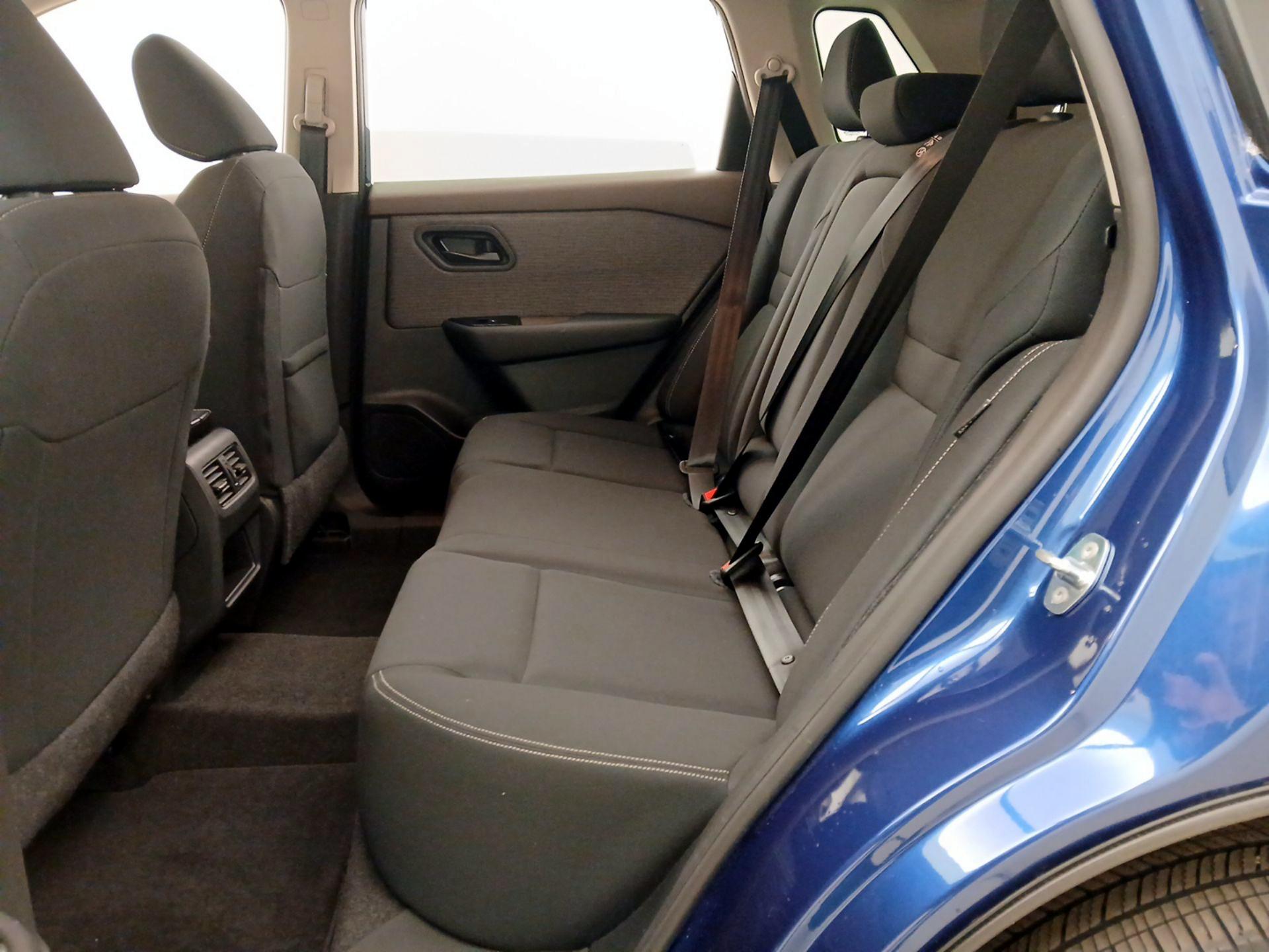 Thumbnail: 2023 Nissan Rogue - 18