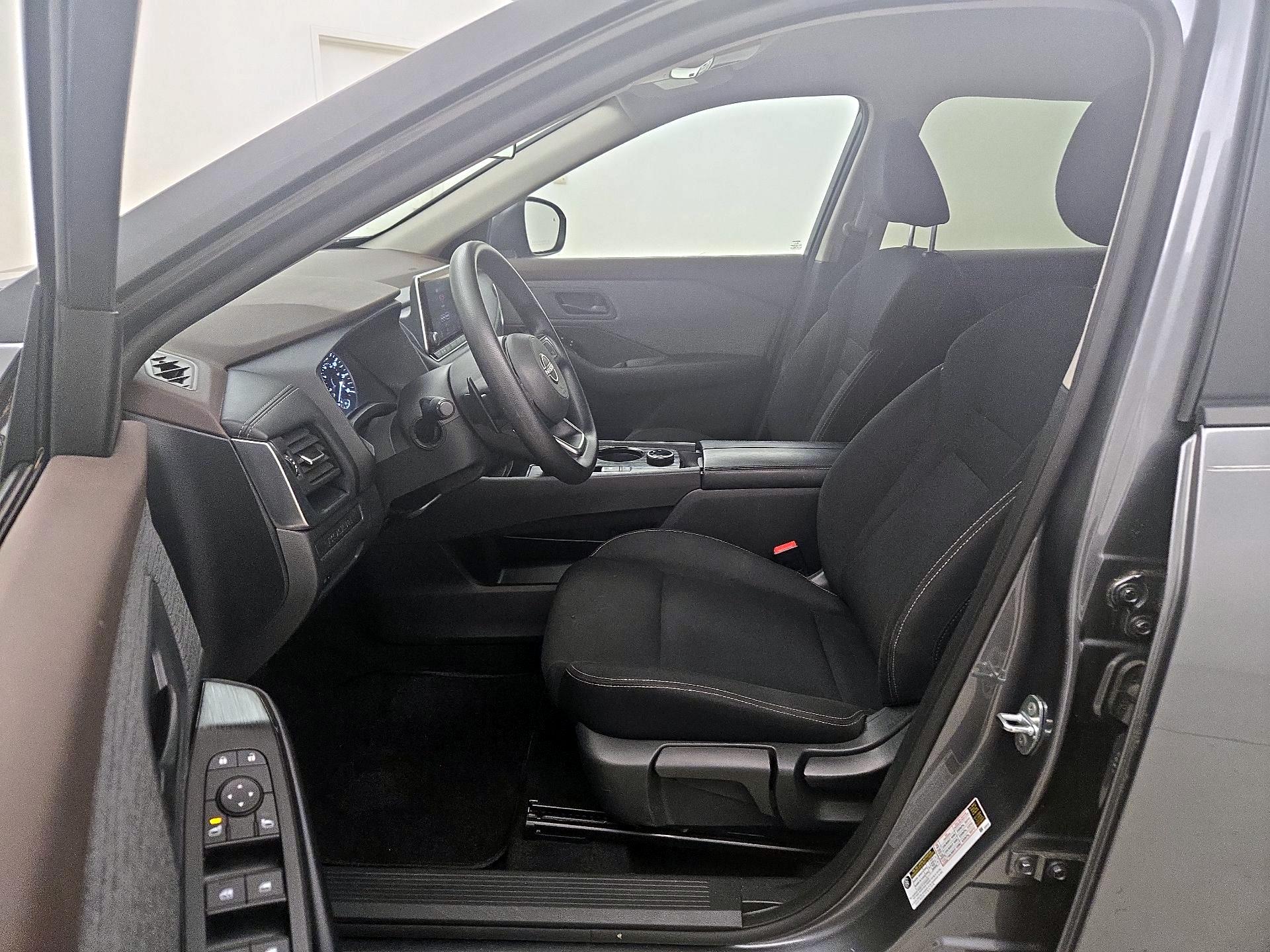 Thumbnail: 2023 Nissan Rogue - 11