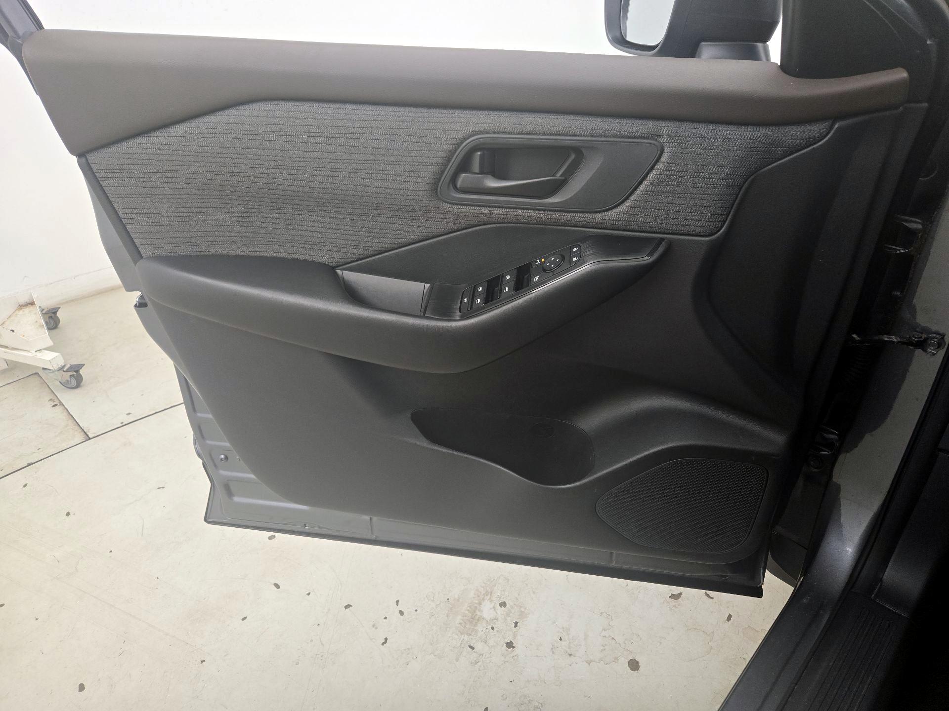 Thumbnail: 2023 Nissan Rogue - 12