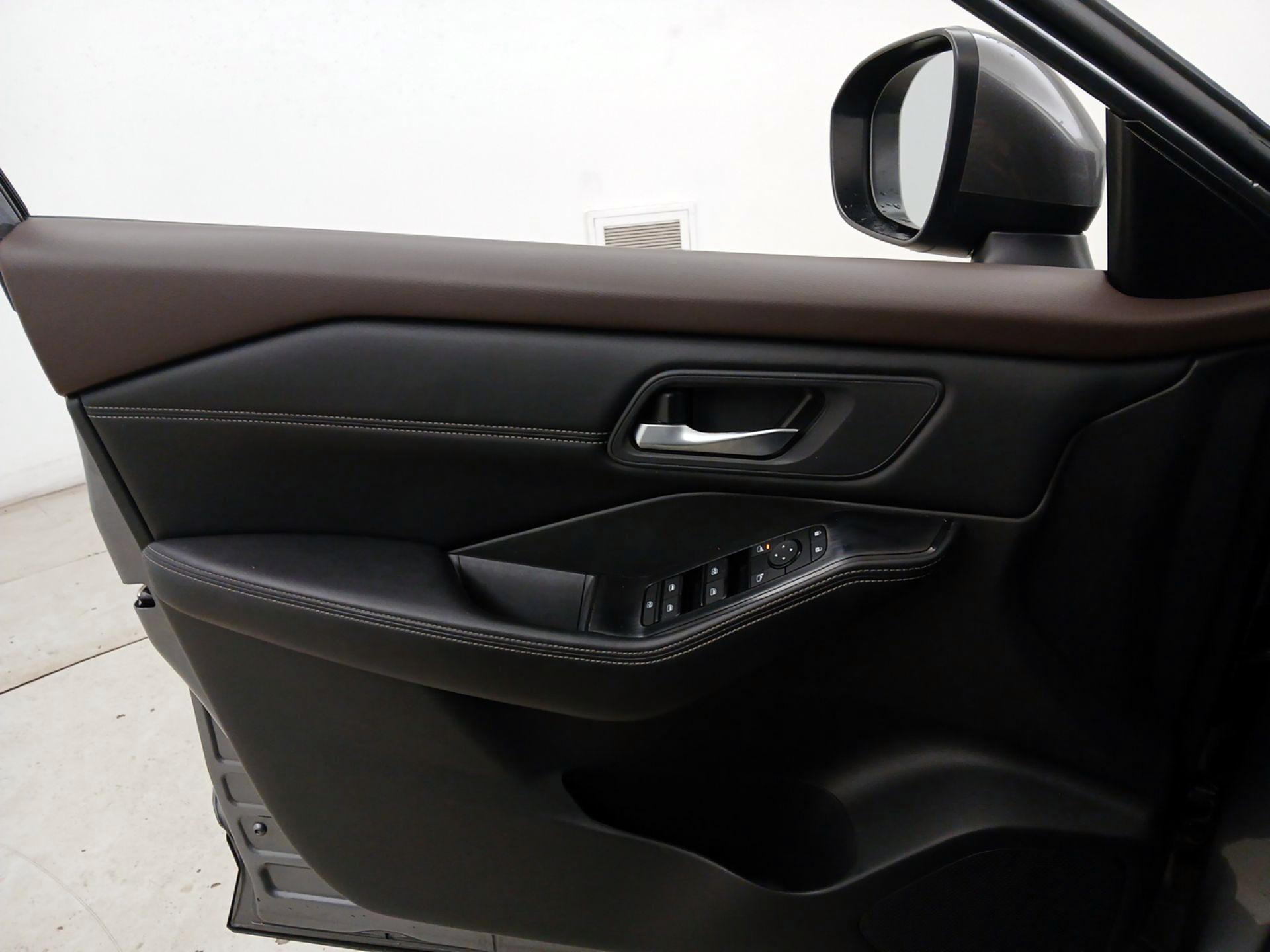 Thumbnail: 2023 Nissan Rogue - 12