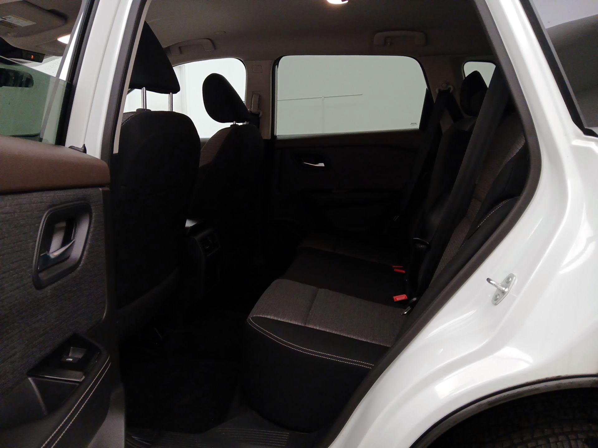 Thumbnail: 2023 Nissan Rogue - 19