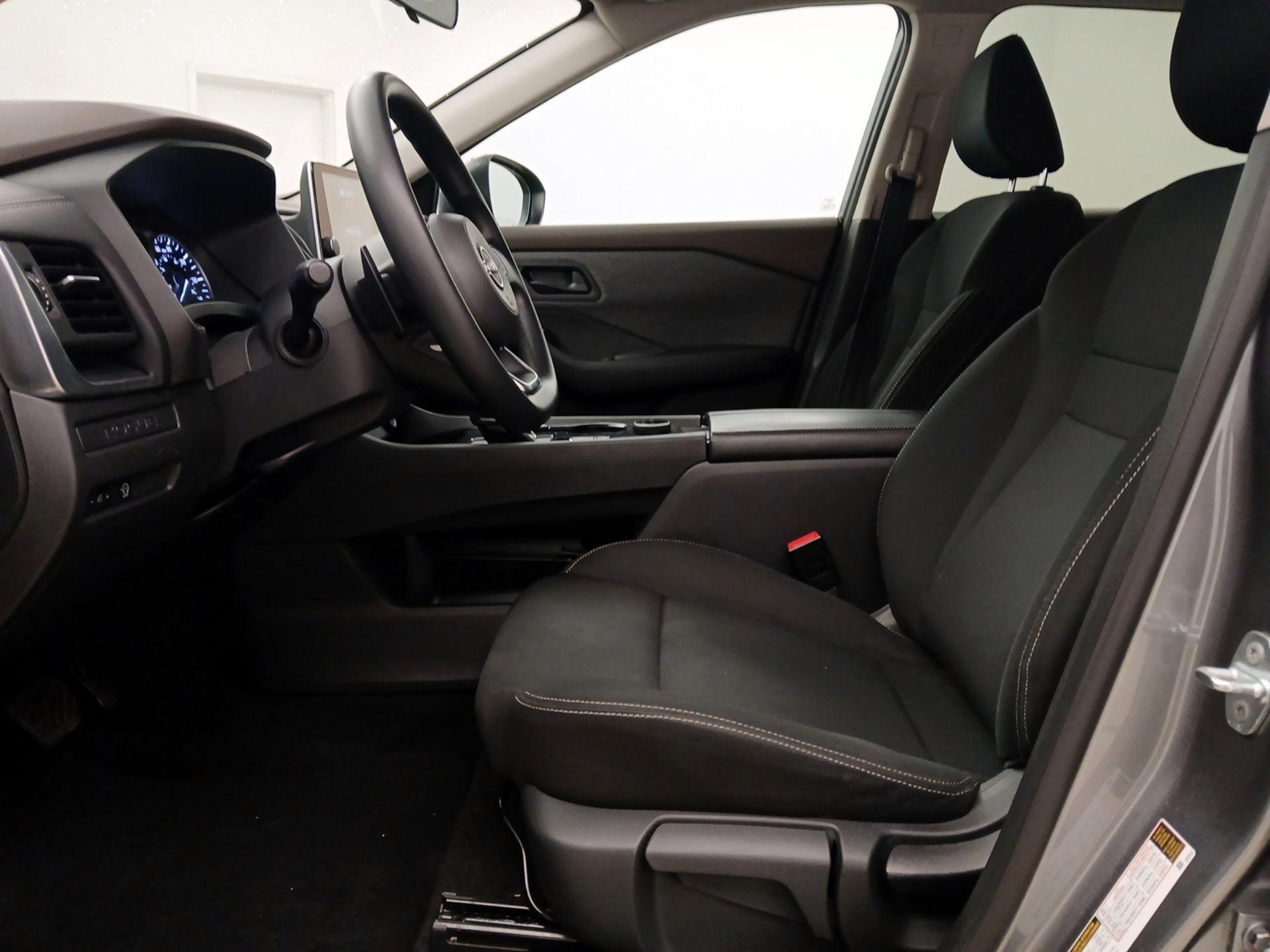 Thumbnail: 2023 Nissan Rogue - 11