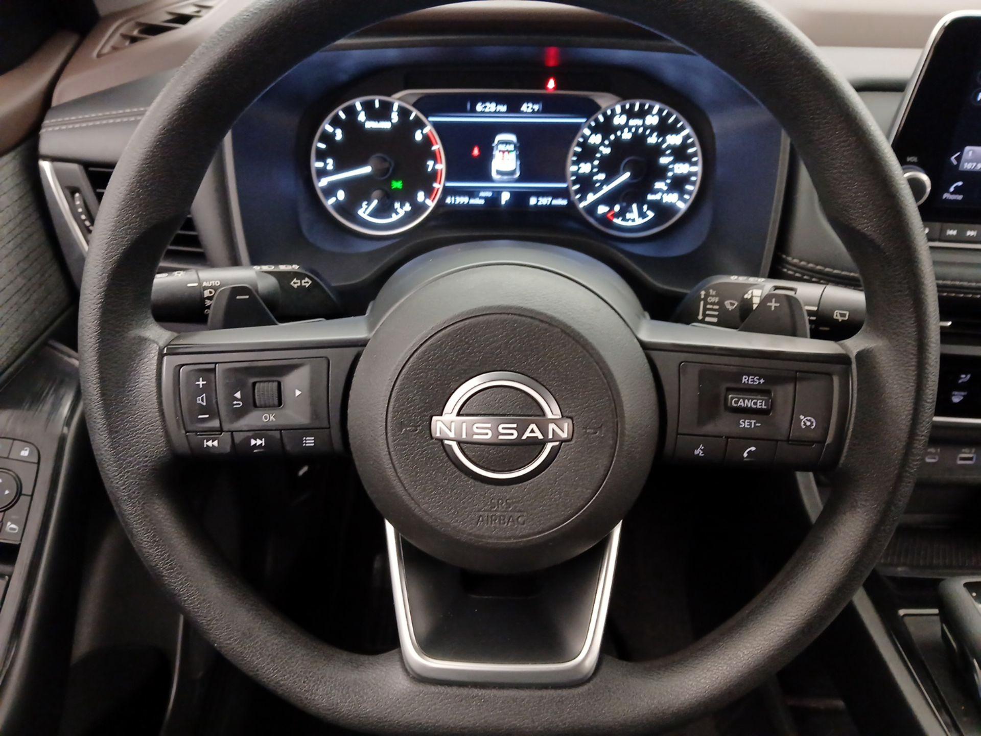 Thumbnail: 2023 Nissan Rogue - 10