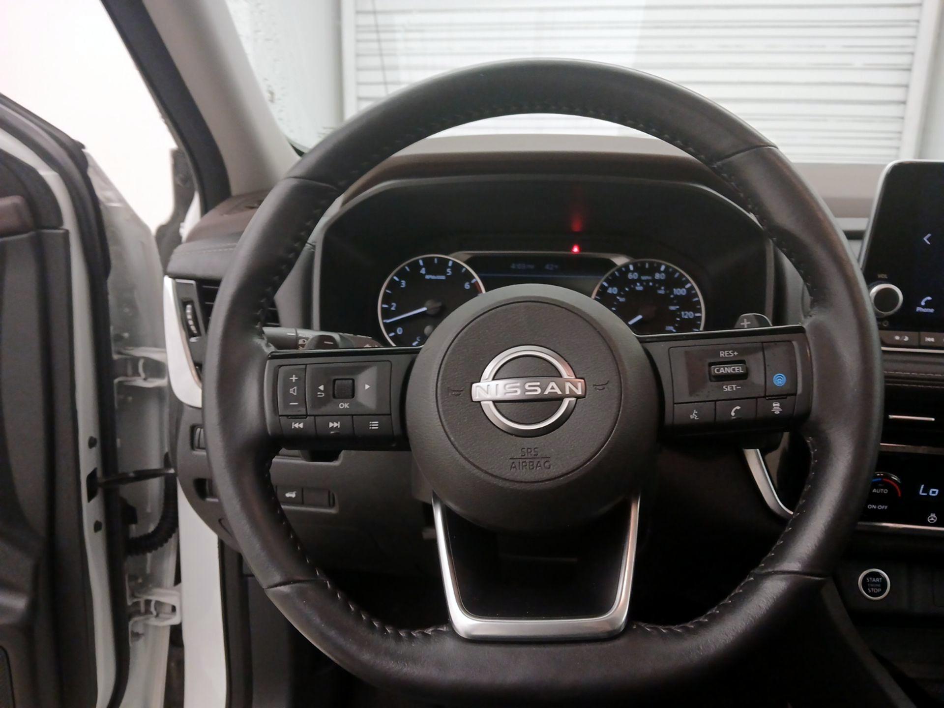 Thumbnail: 2023 Nissan Rogue - 10